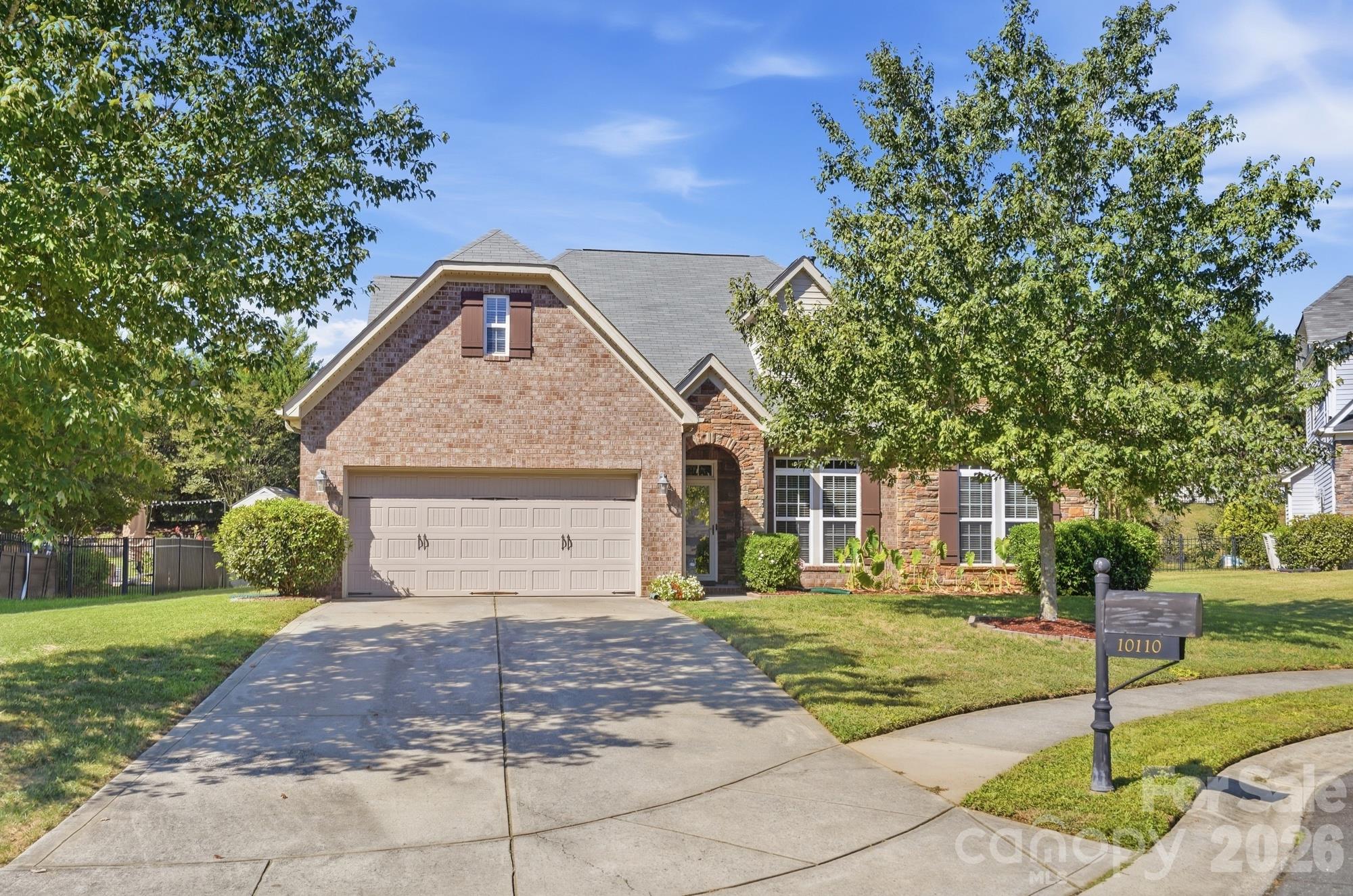 10110 Loch Lomond Drive — photo