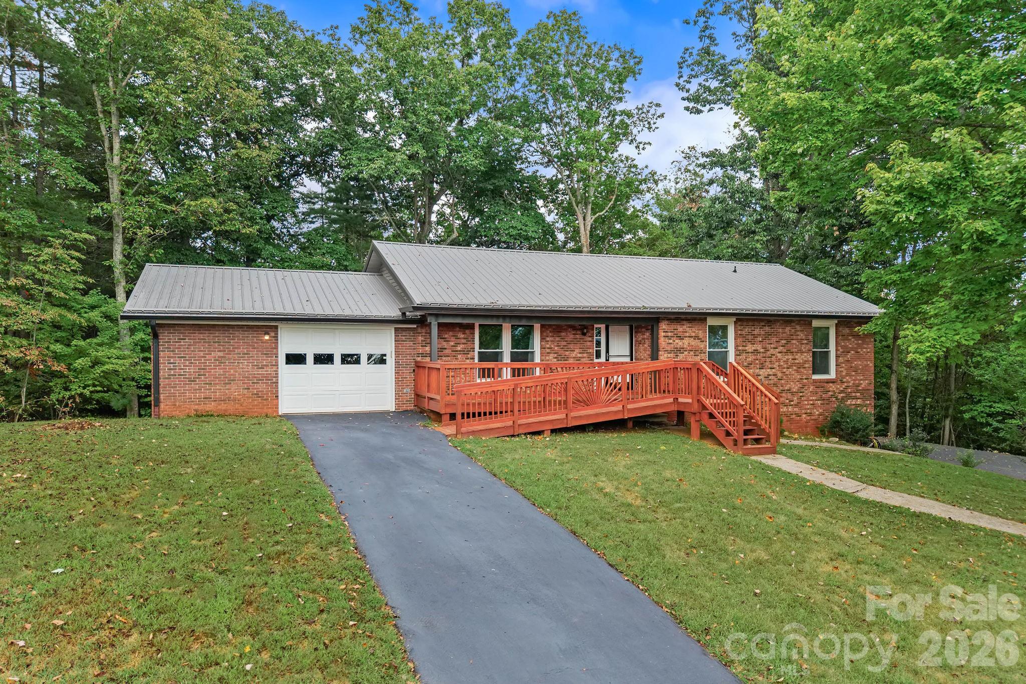 431 Pine Ridge Road — photo