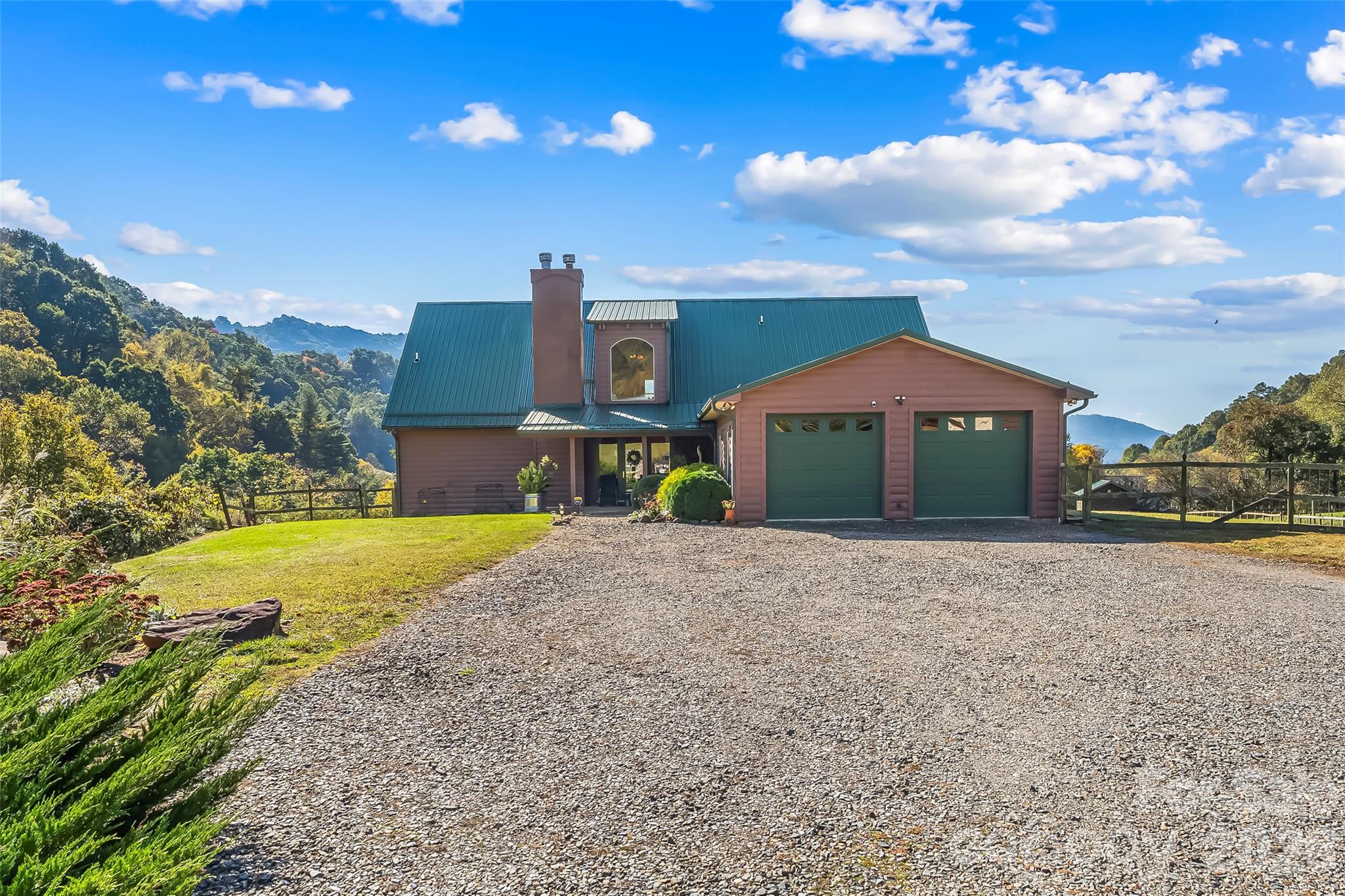101 Trinity Drive, Clyde, NC 28721 — photo 2