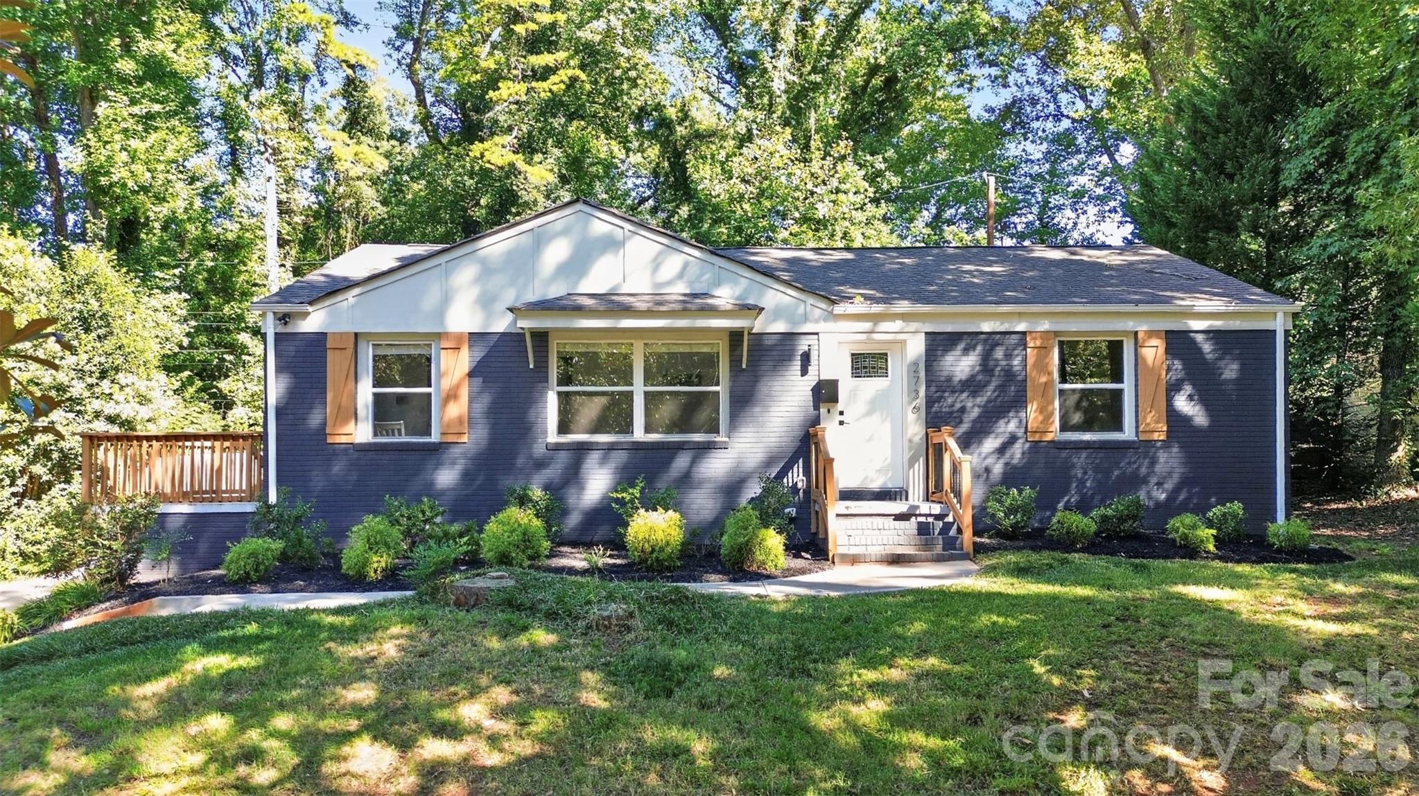 2736 Royston Road — photo