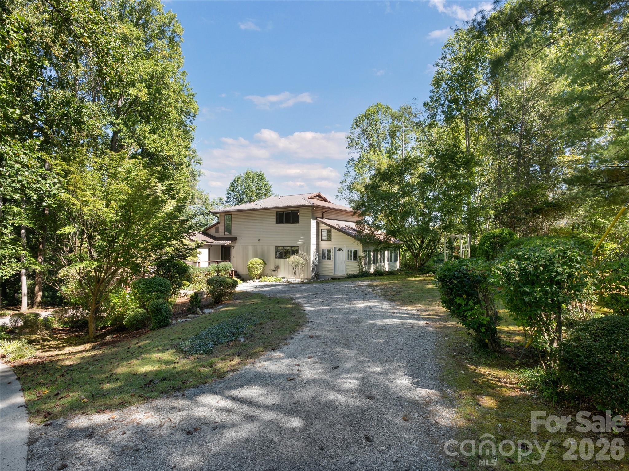 623 Owensby Road — photo