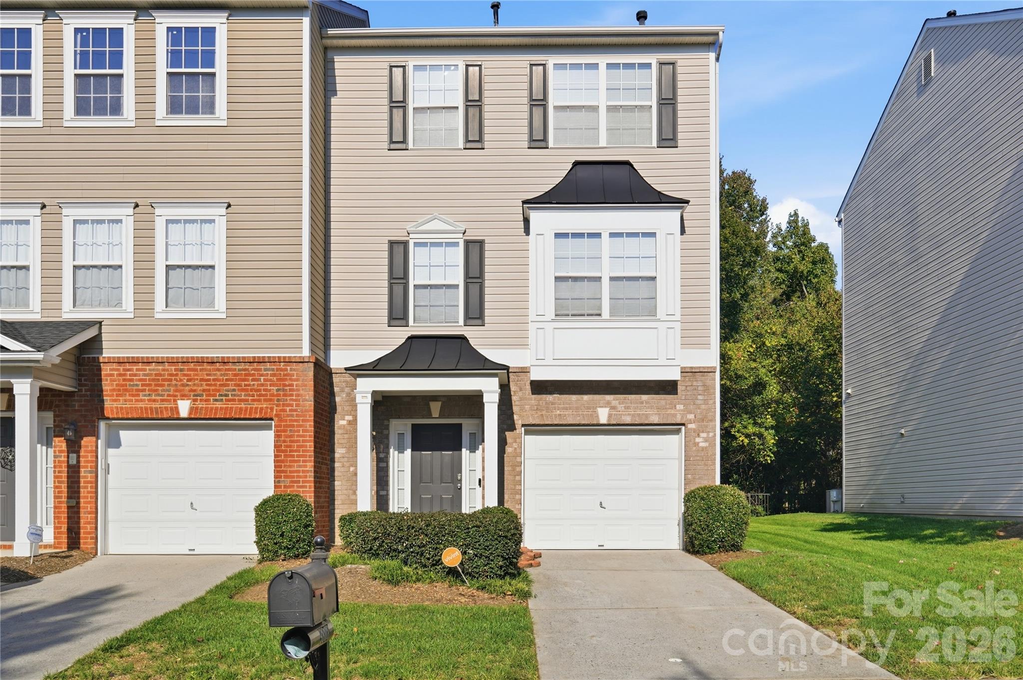 9808 Walkers Glen Drive NW — photo