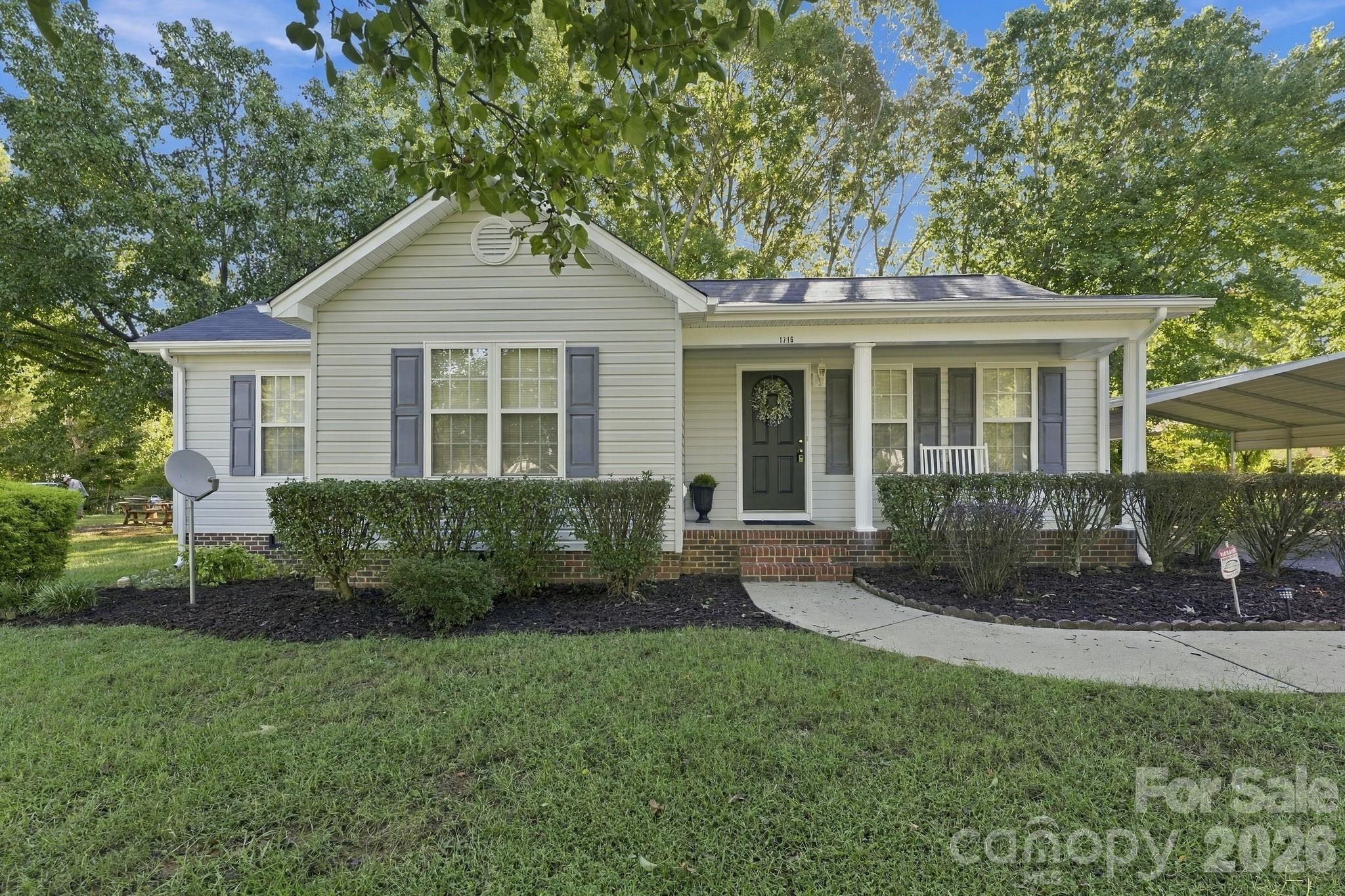1716 Pine Knoll Court — photo