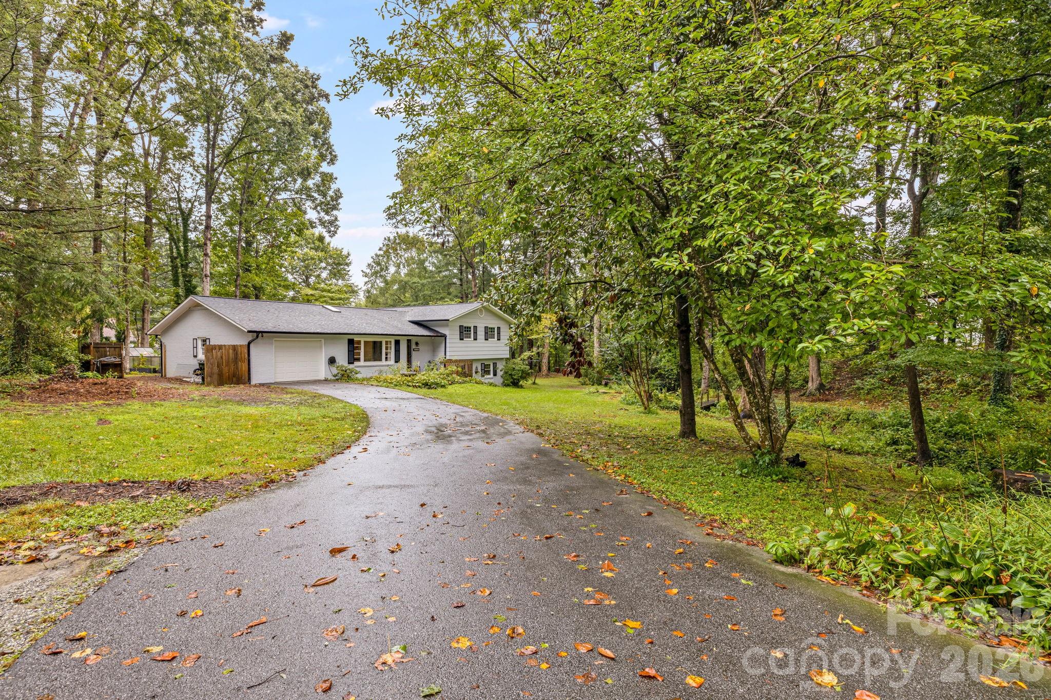 3238 Debbie Drive — photo