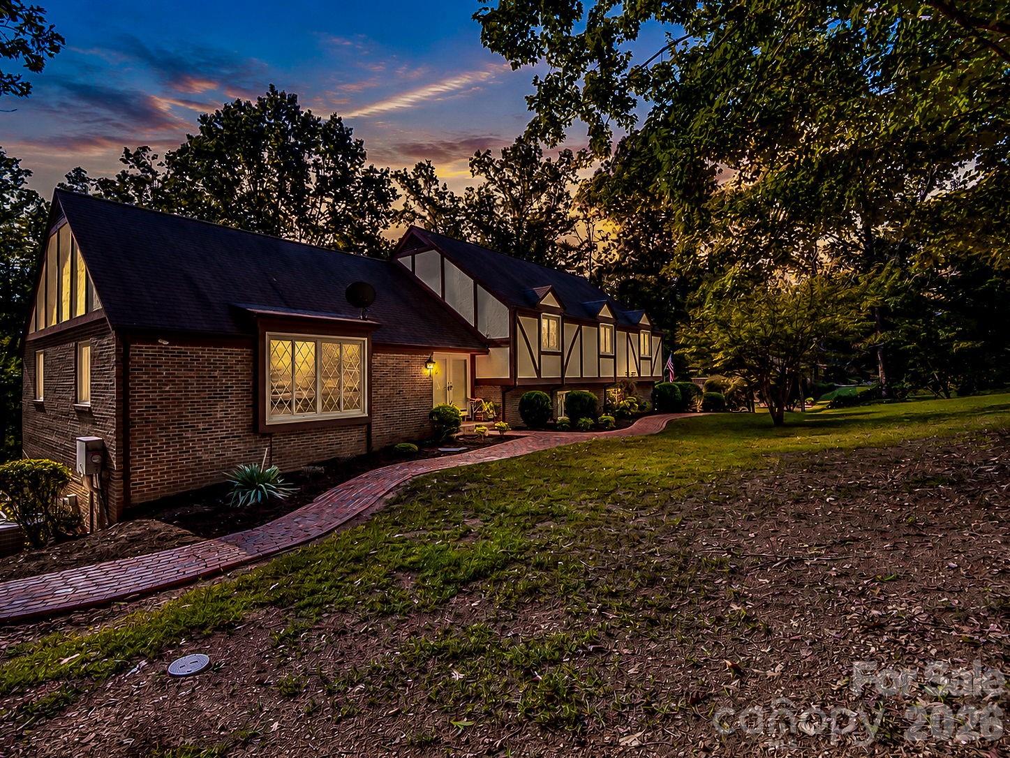 328 Plantation Drive — photo