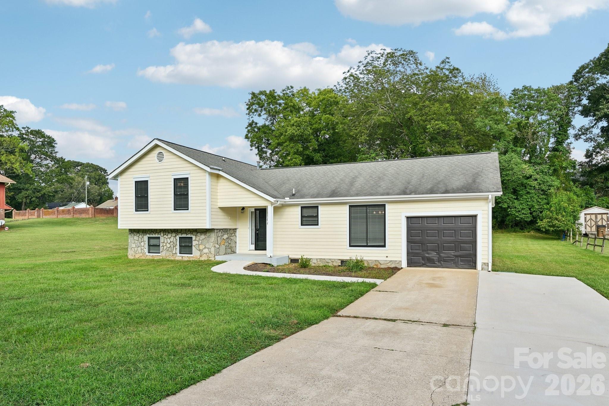1106 Stanton Drive — photo