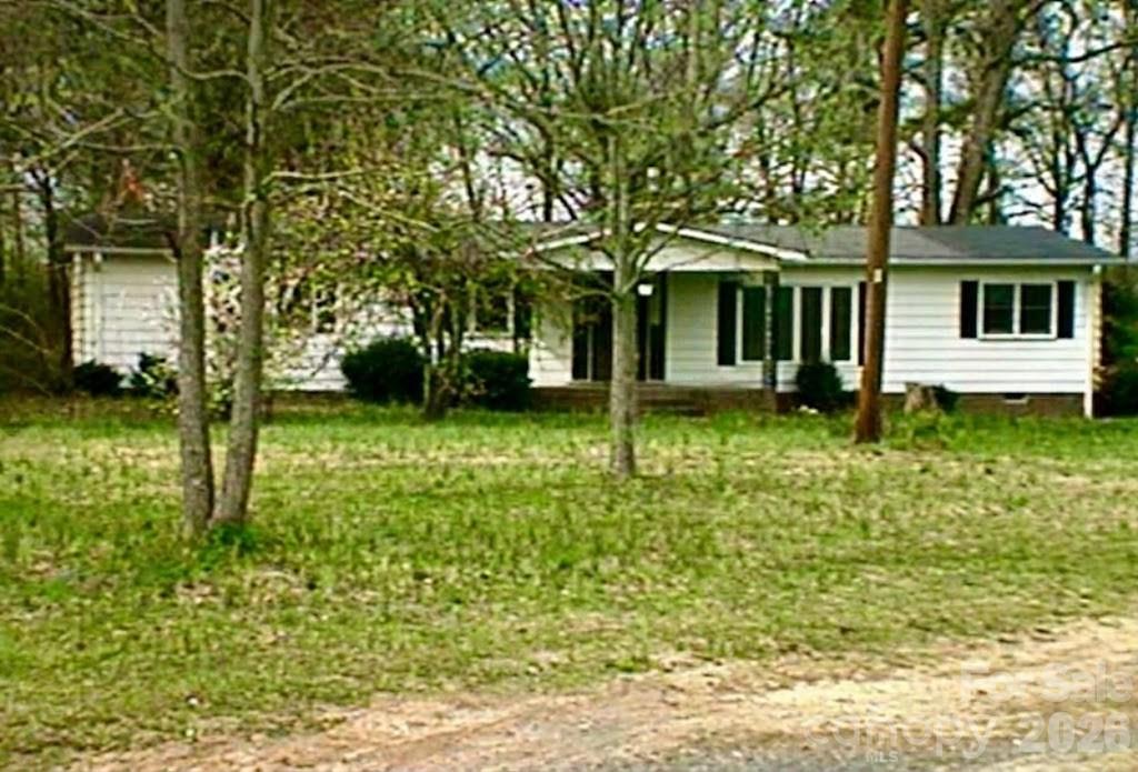 3902 Griffith Road — photo