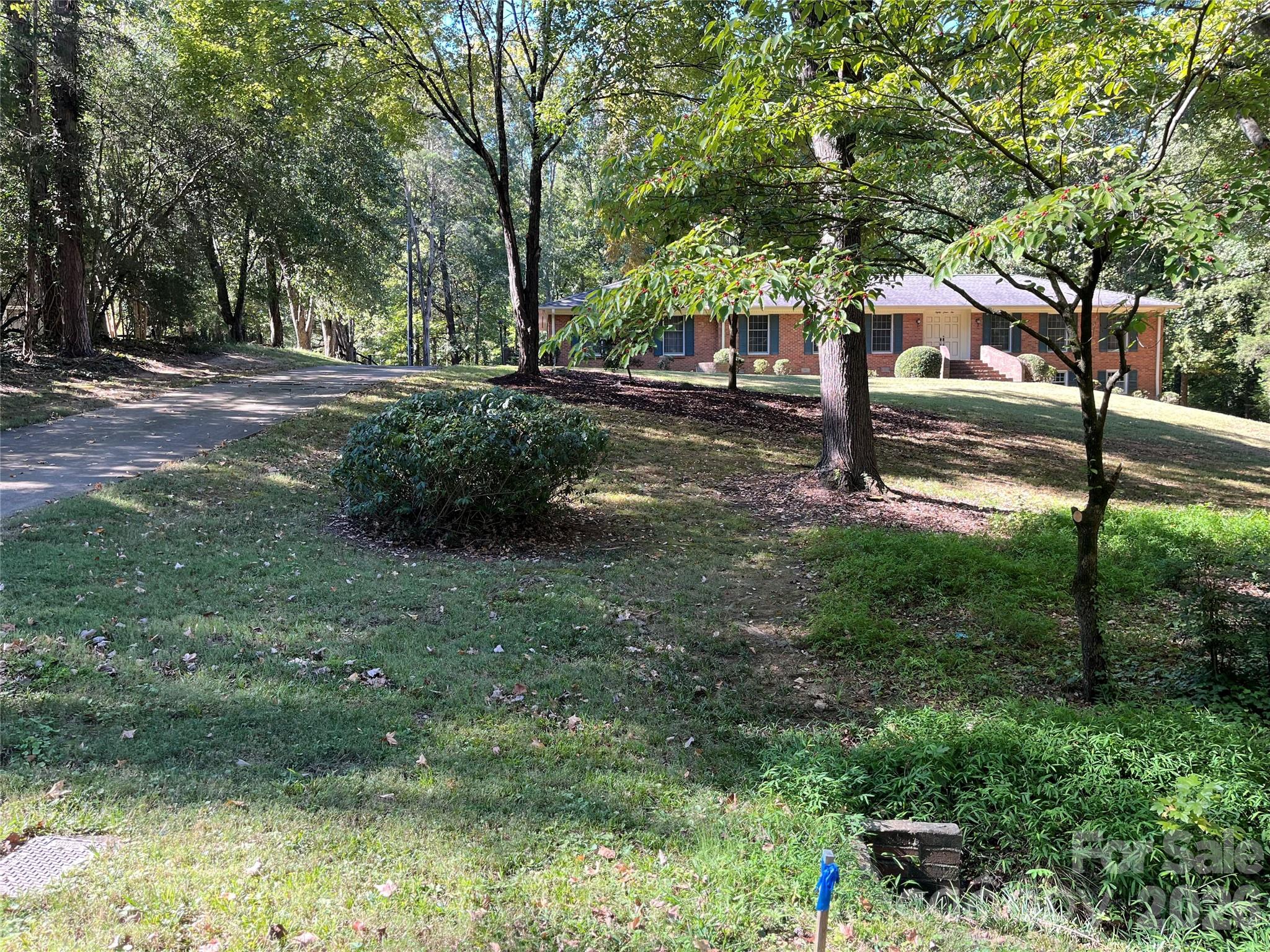 8310 County Downs Lane — photo