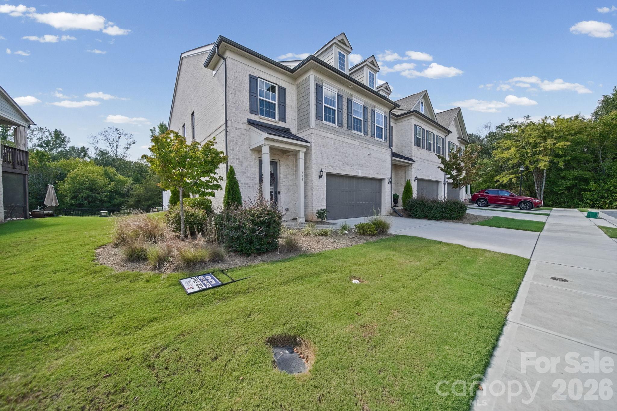 203 Heathbrook Lane — photo