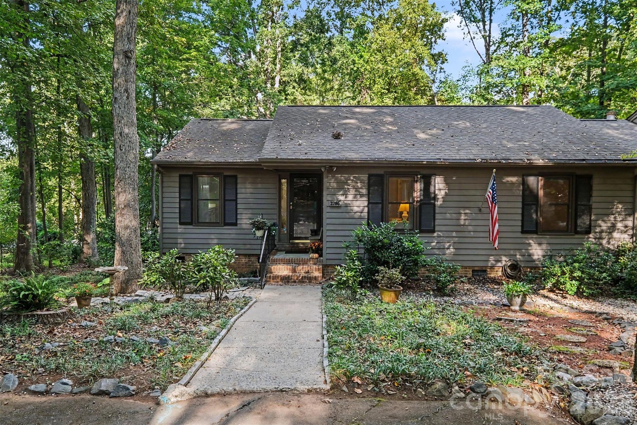 2786 Dogwood Hills Court — photo