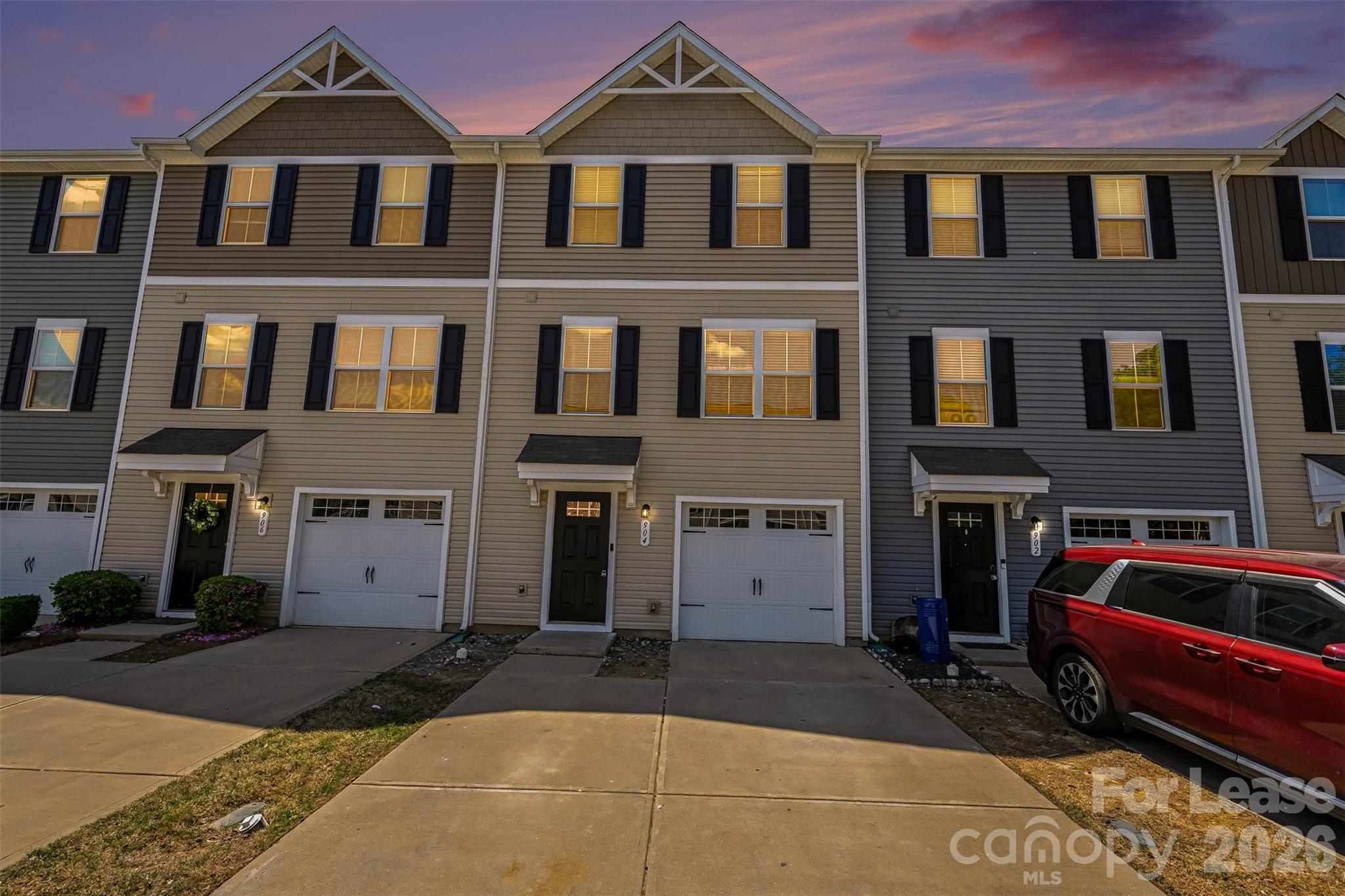 904 Taybyn Road — photo