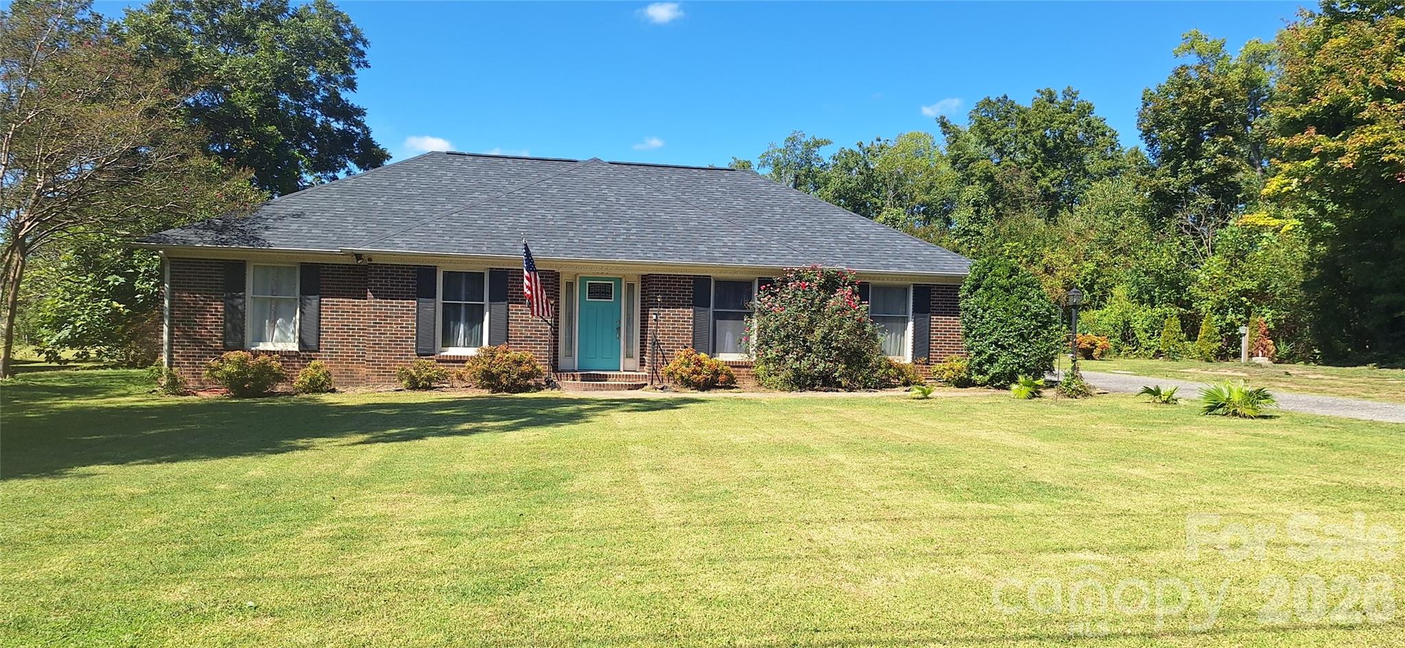1533 Shannon Bradley Road — photo