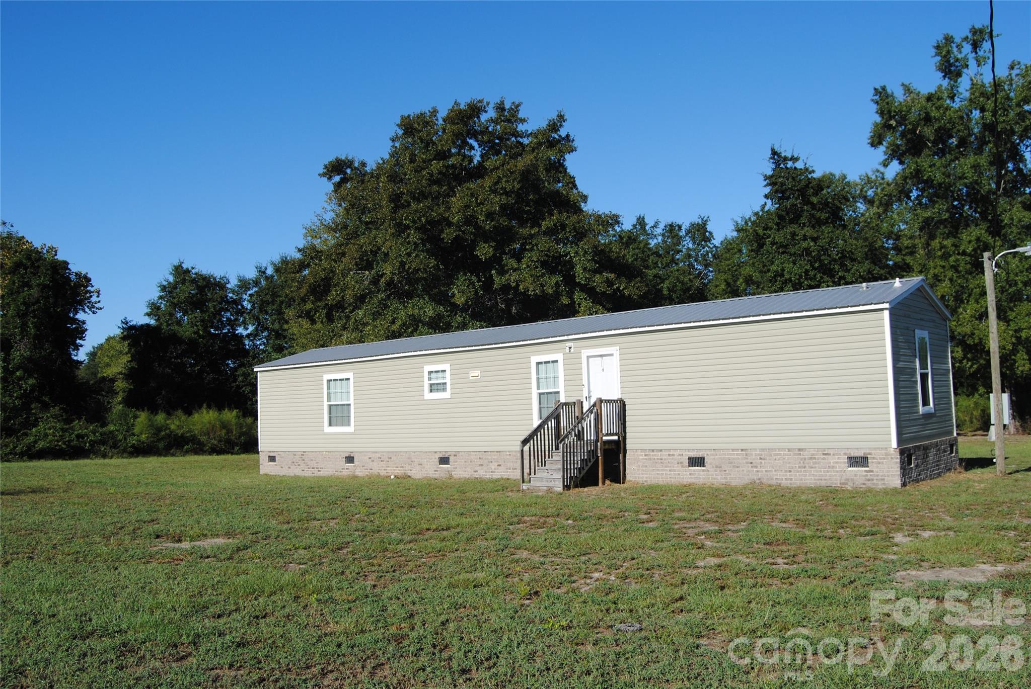 2759 Lockhart Road — photo