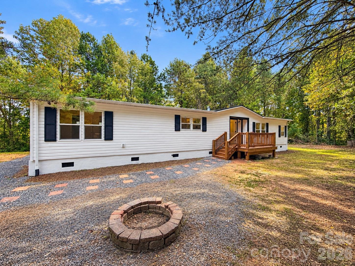 127 Pinnacle Heights Drive — photo