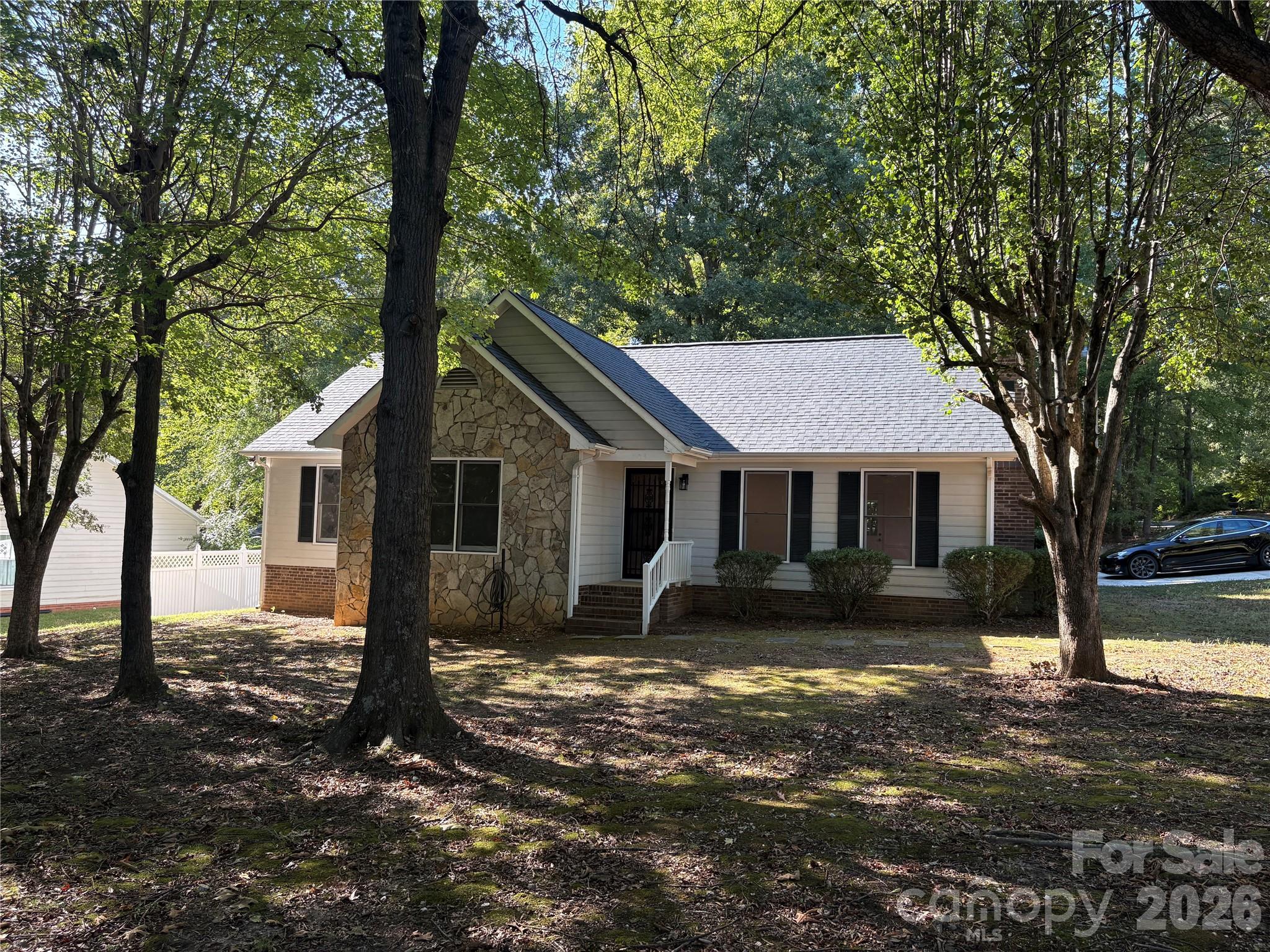 503 E Wilson Street — photo