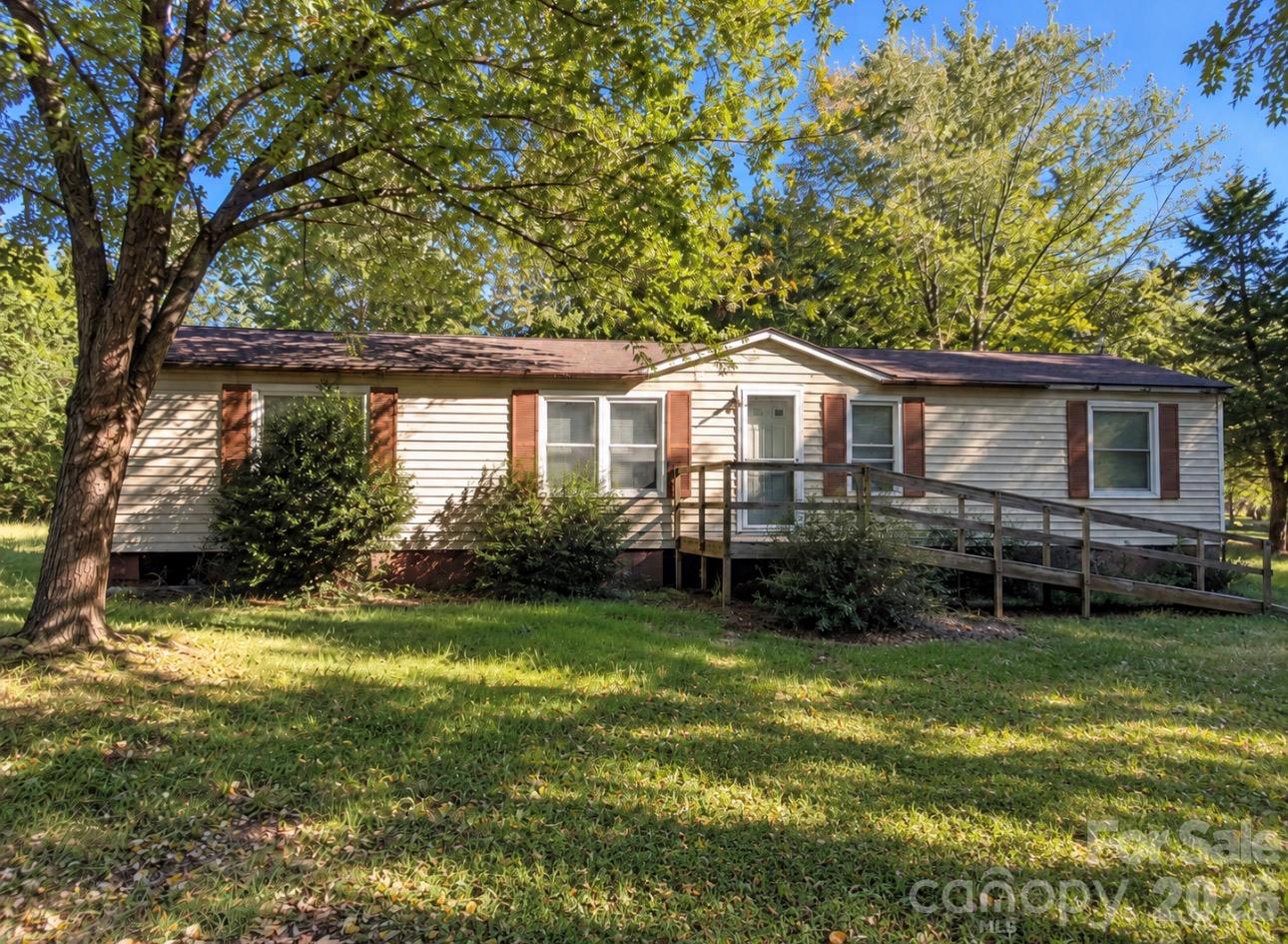 7823 High Terrace Lane — photo
