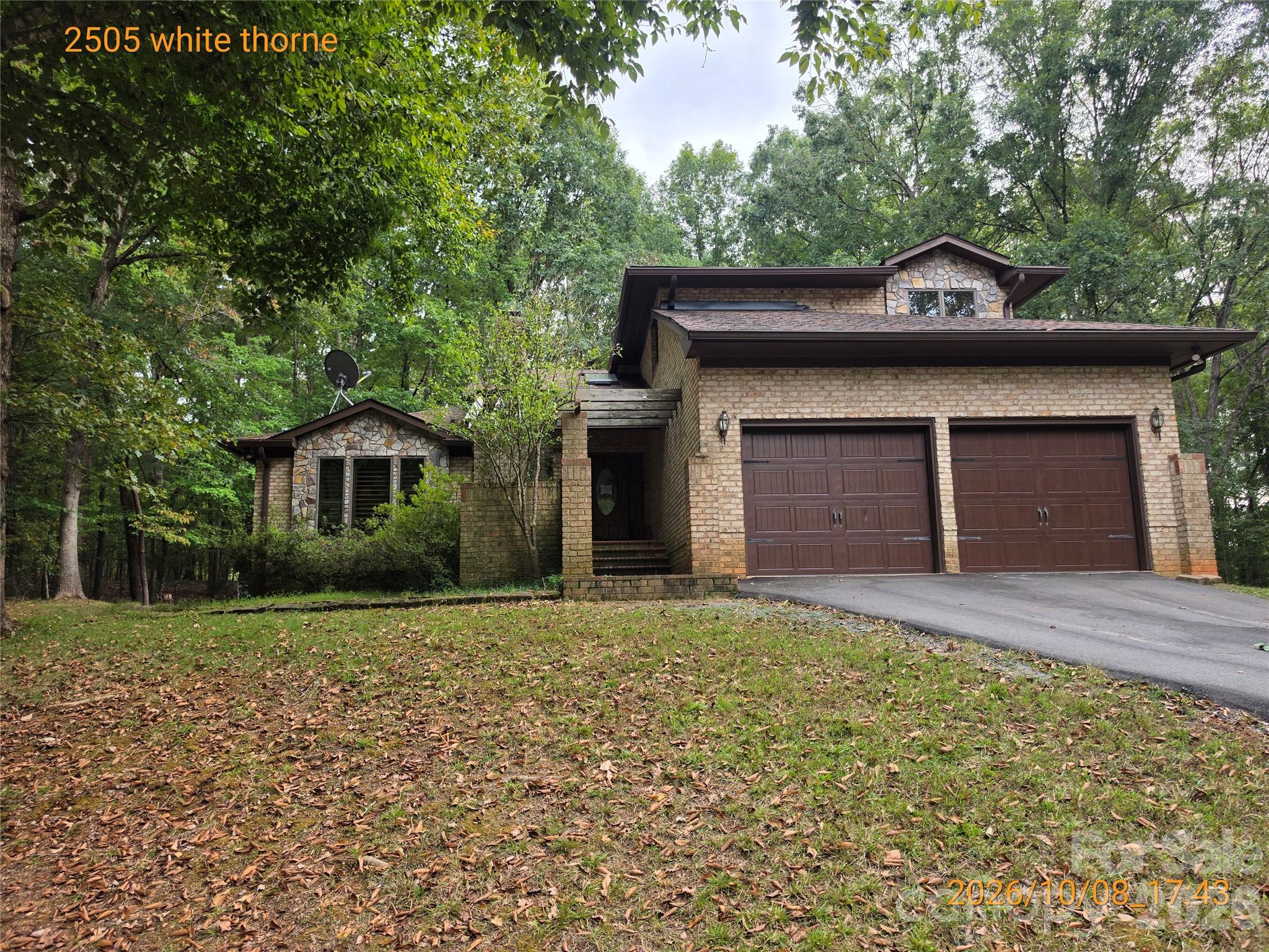 2505 White Thorne Lane — photo