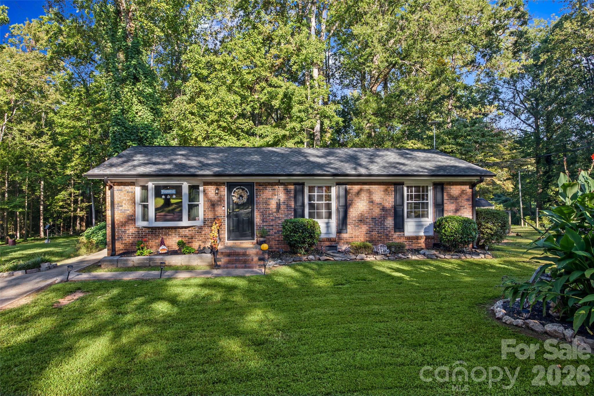 18 Northbrook Drive — photo