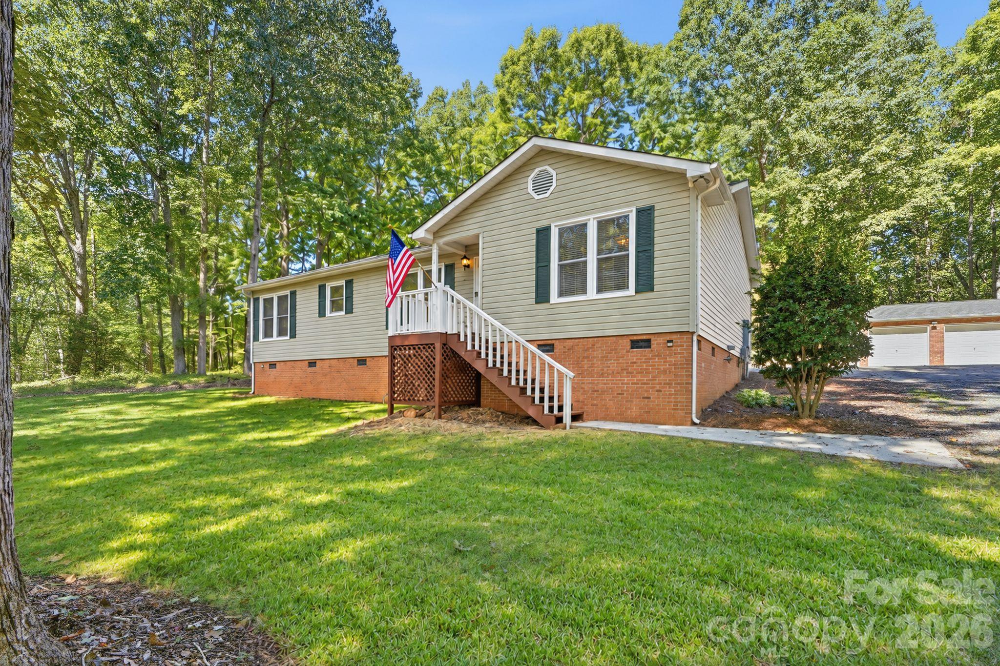 614 Stonehaven Court — photo