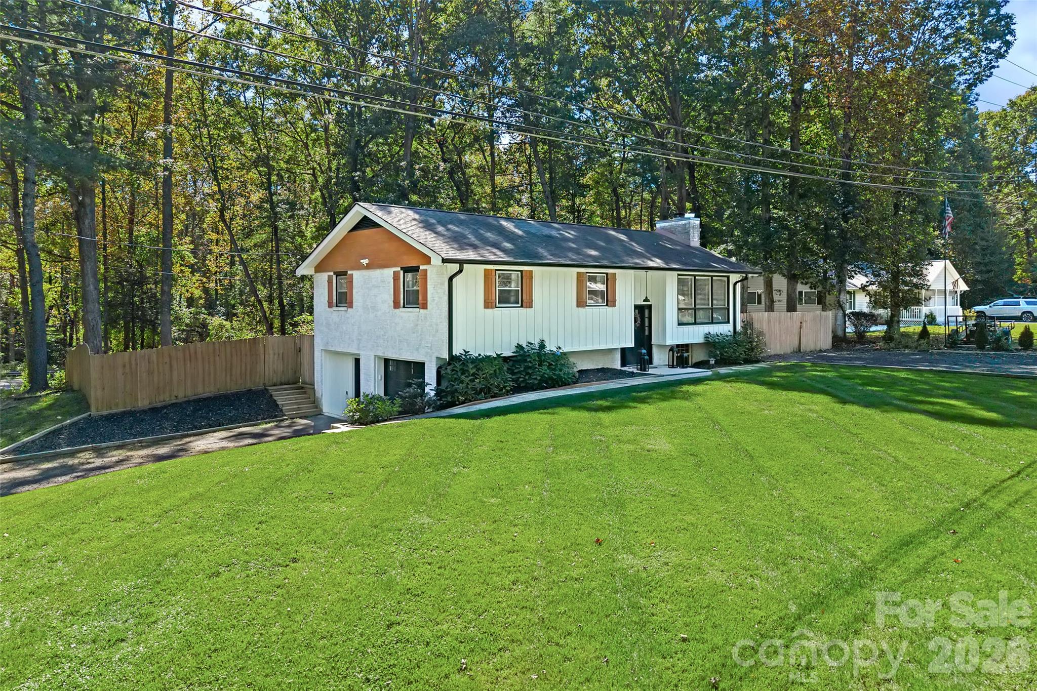 67 W Sweetbriar Lane — photo