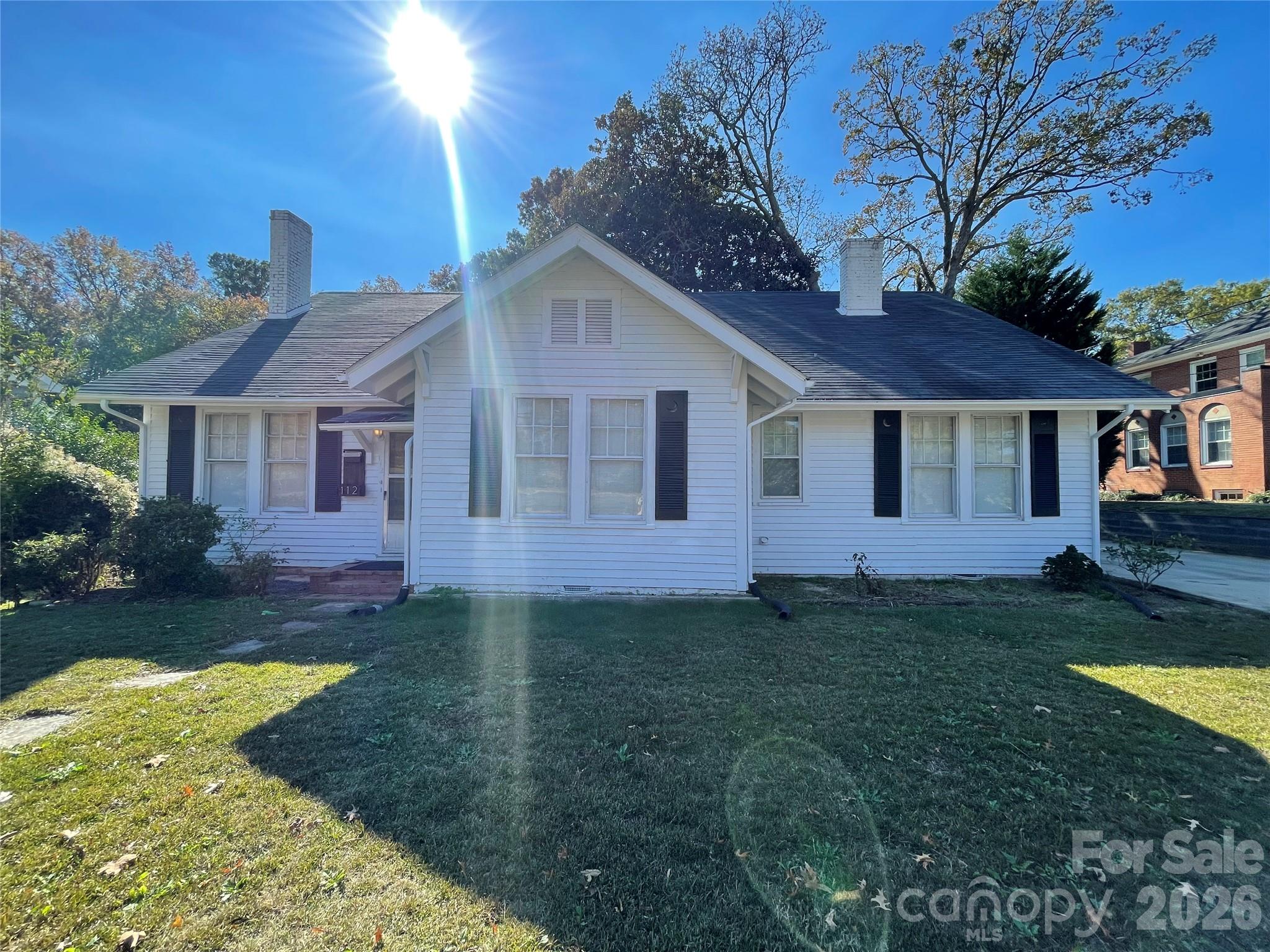 112 E Ashe Street — photo