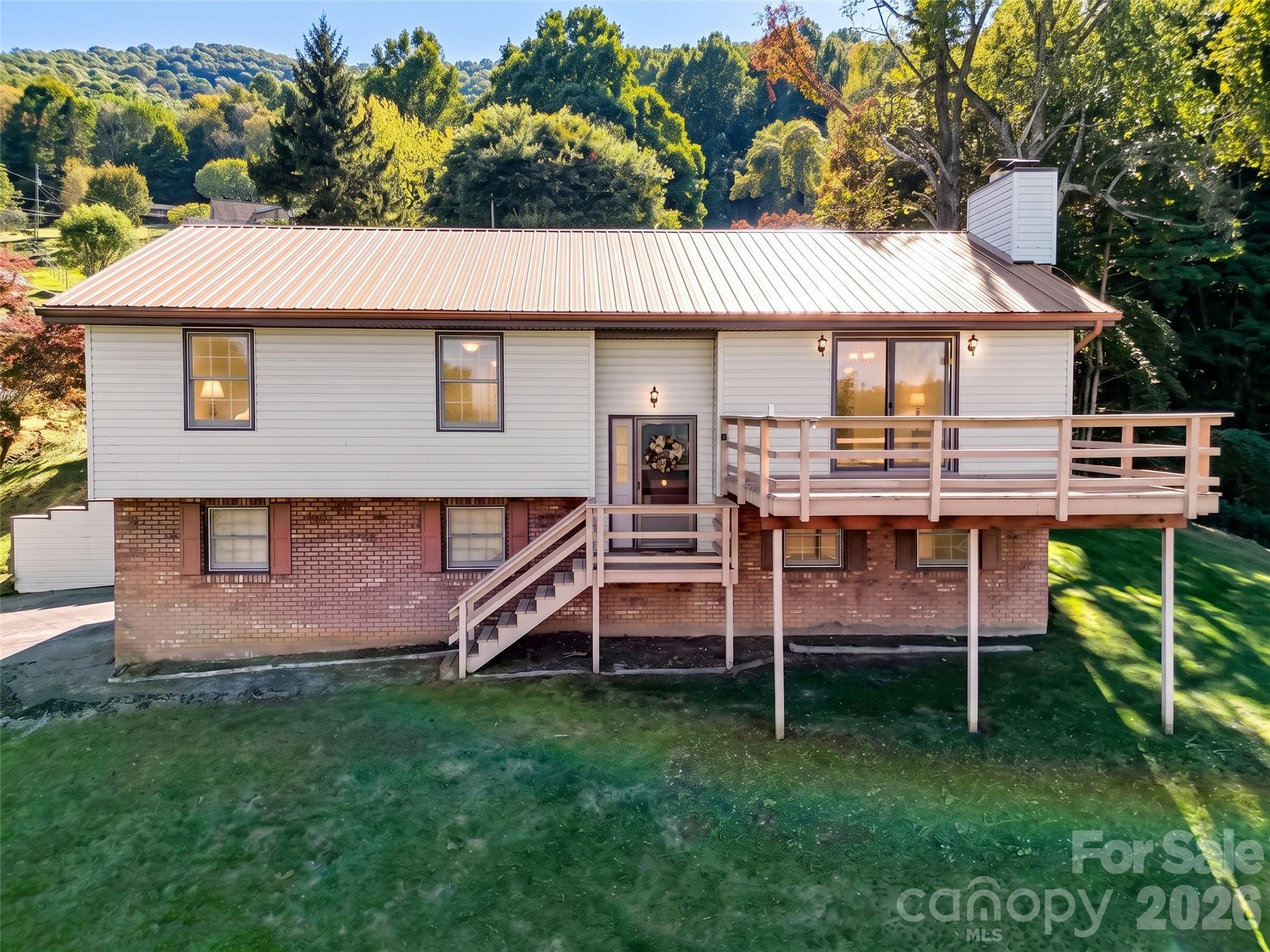 110 Atari Road — photo