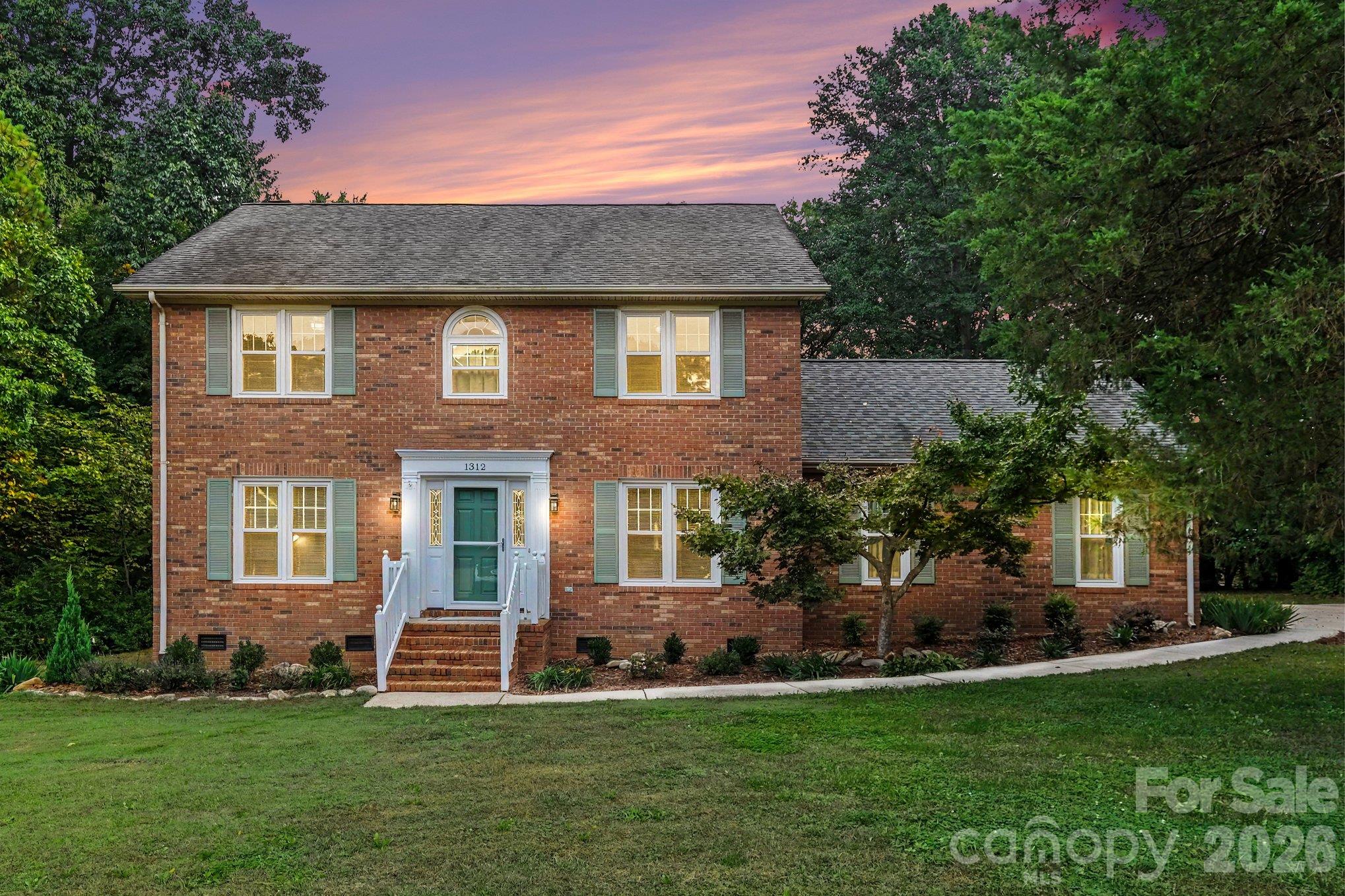 1312 Bennington Drive NW — photo