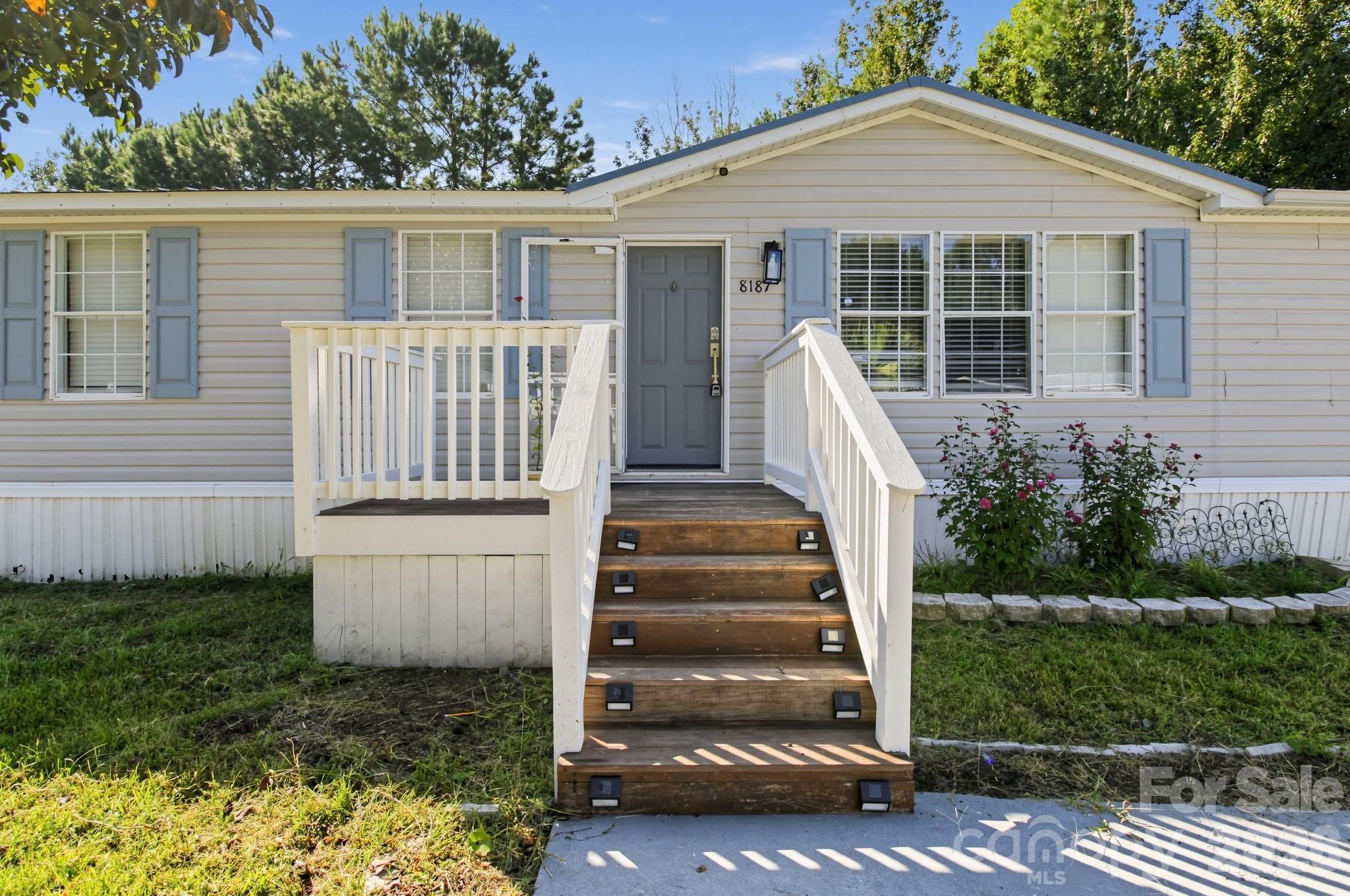 8187 Woodland Drive — photo