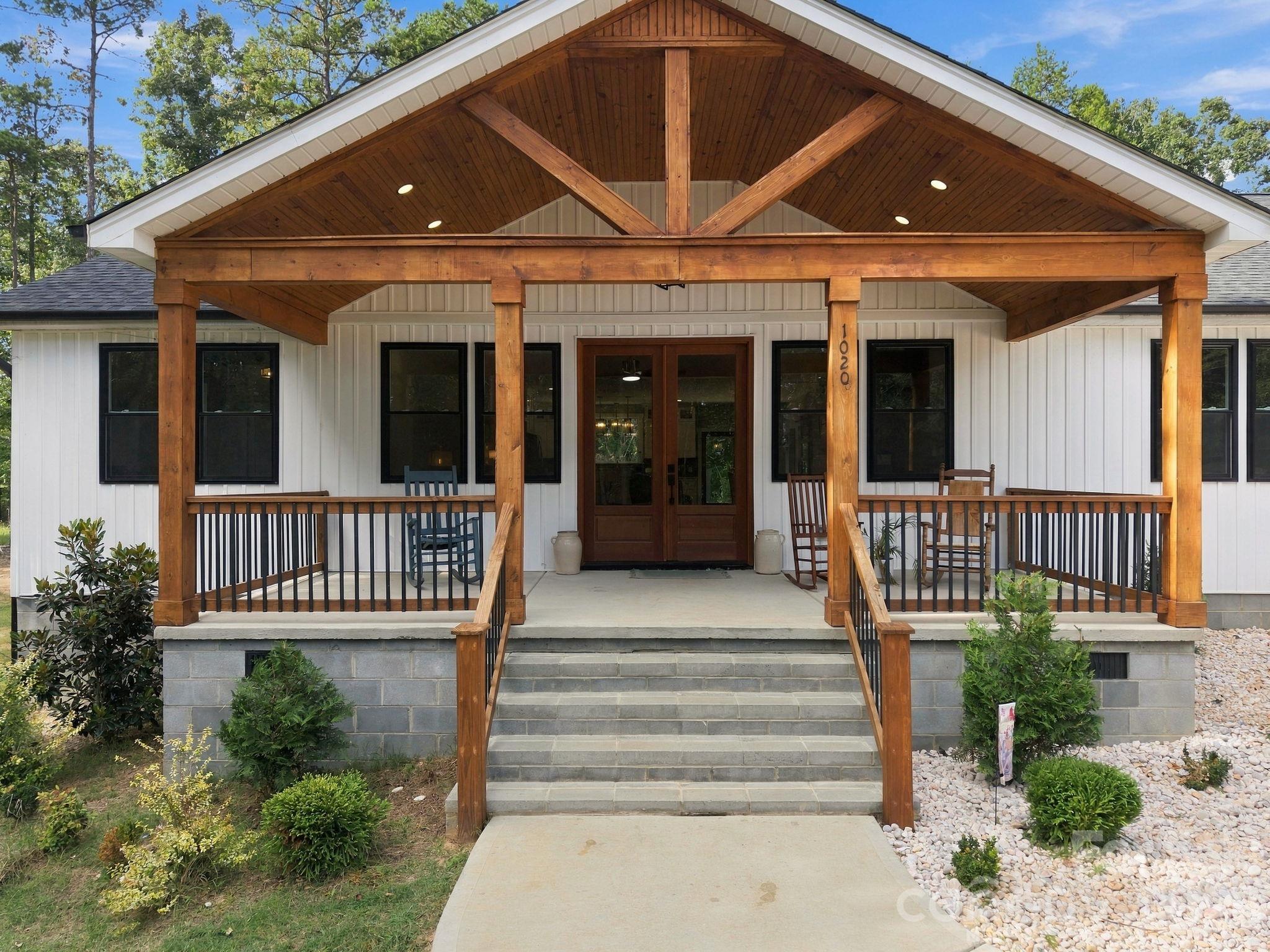 1020 Rock Pond Lane — photo