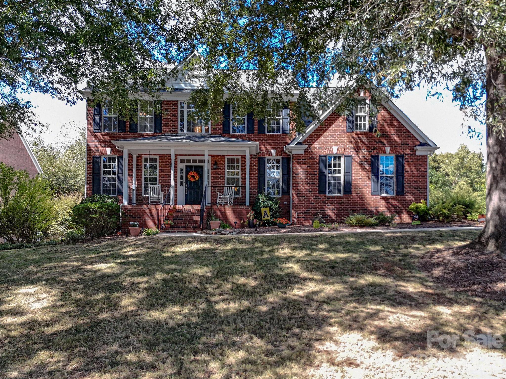 8120 Glamorgan Lane — photo