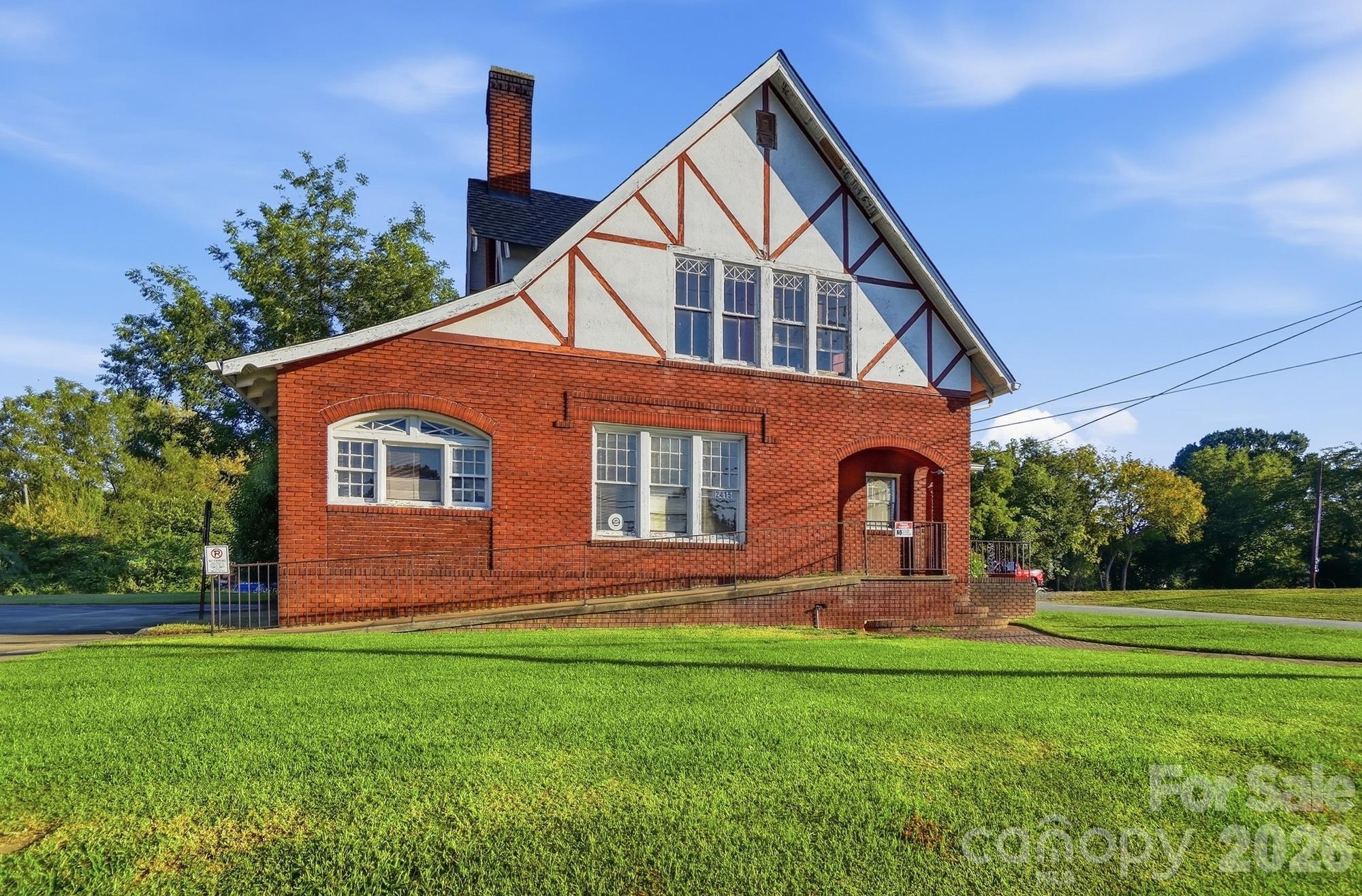 2415 E Main Street — photo