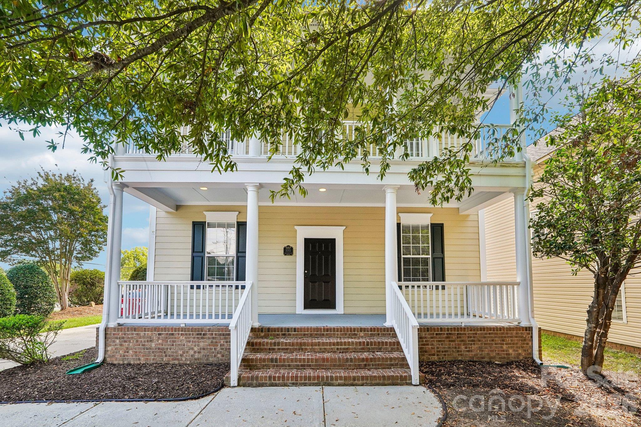 1001 Gainsborough Drive — photo