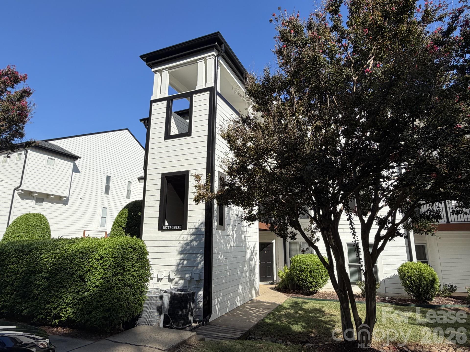 18729 Vineyard Point Lane — photo