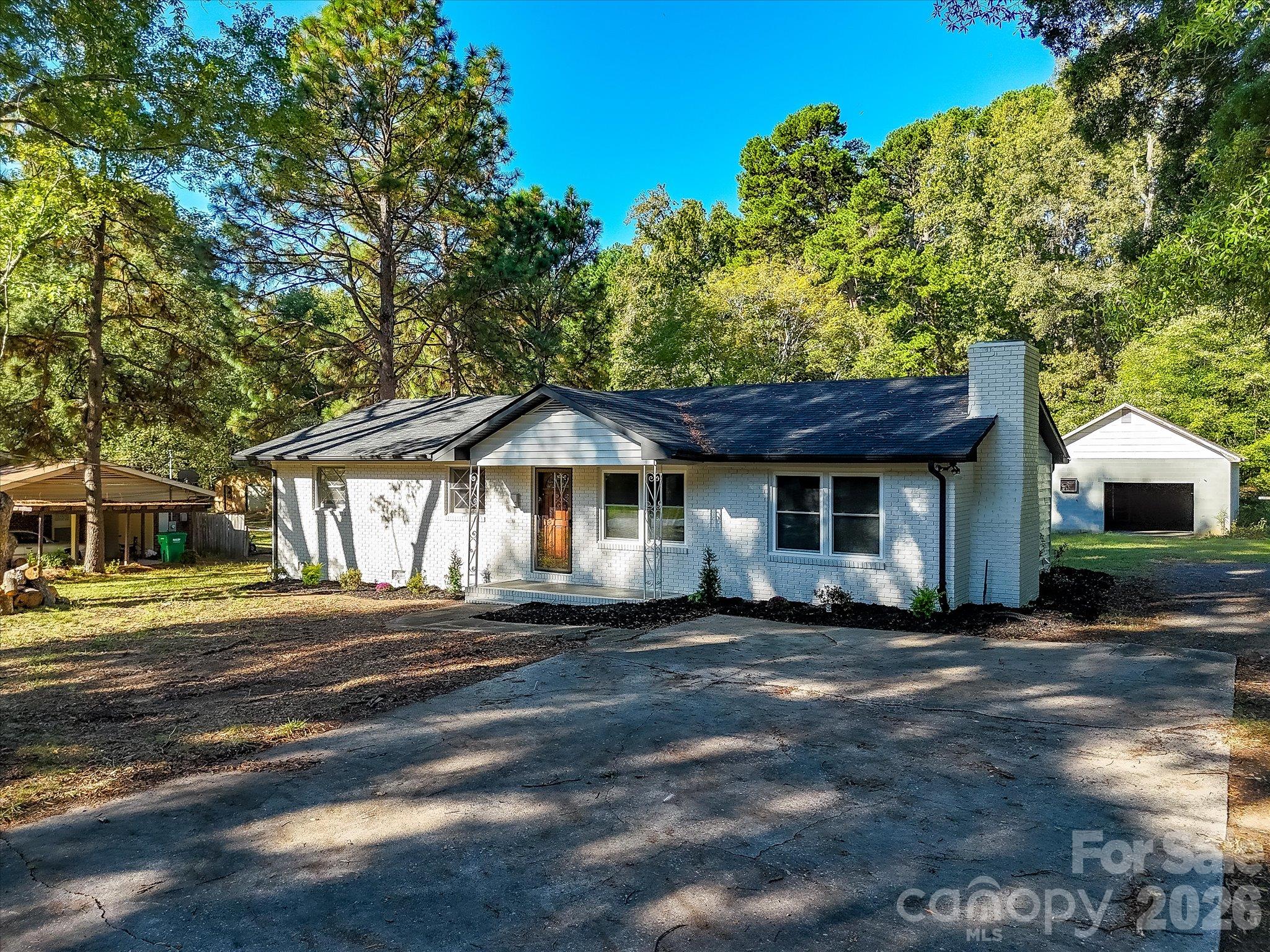 205 Oakland Street — photo