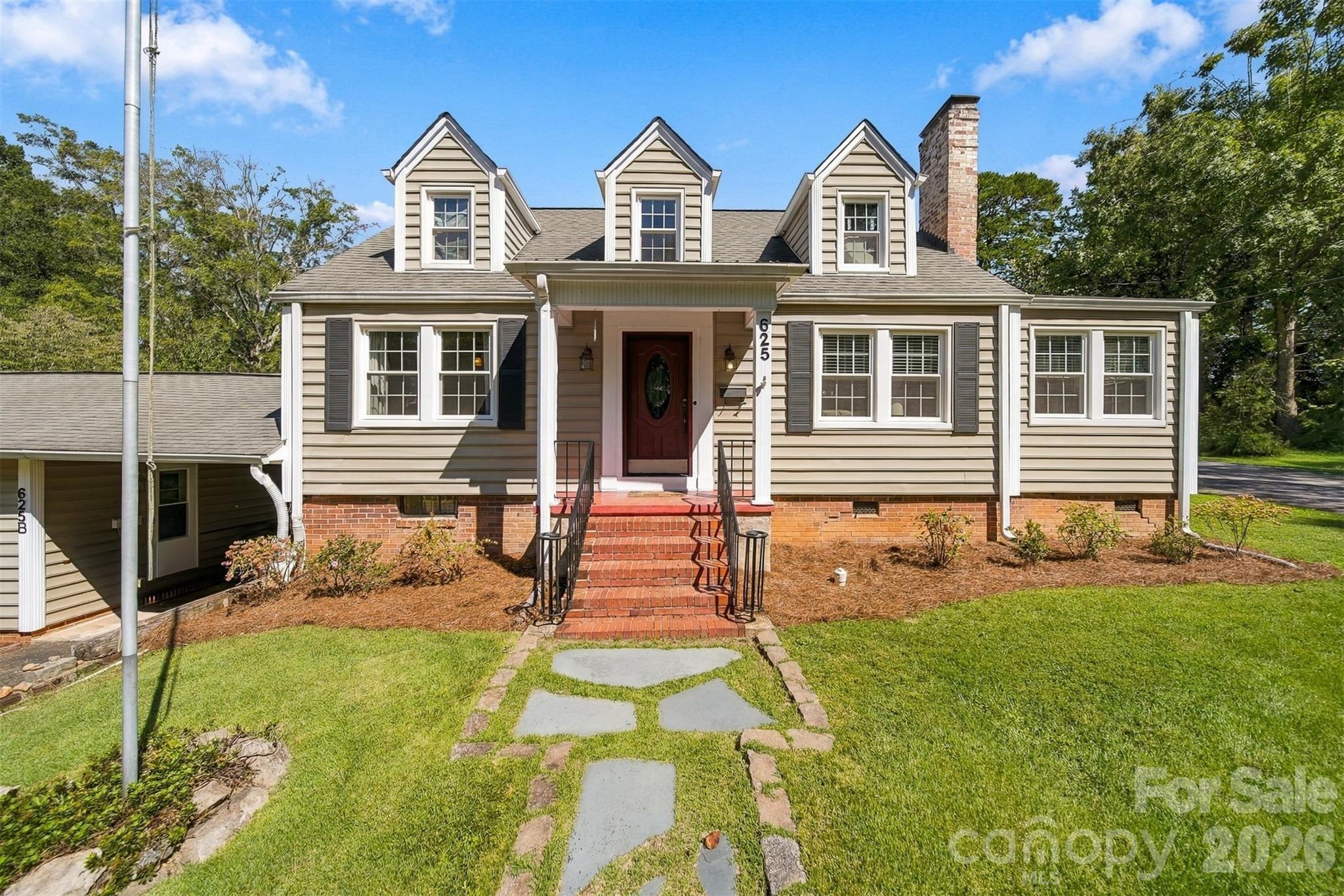 625 E Park Drive — photo