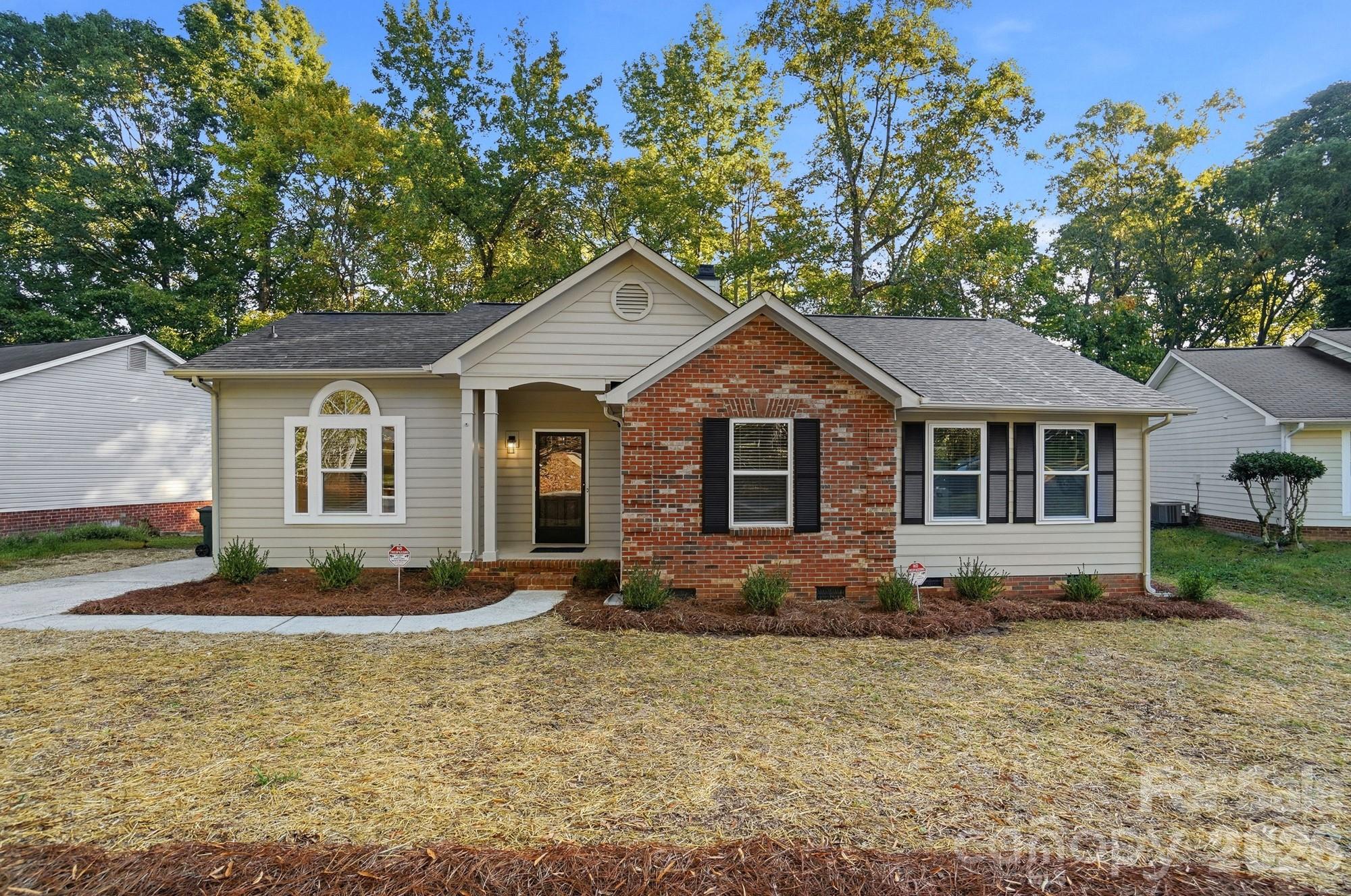 6044 Acadian Woods Drive — photo