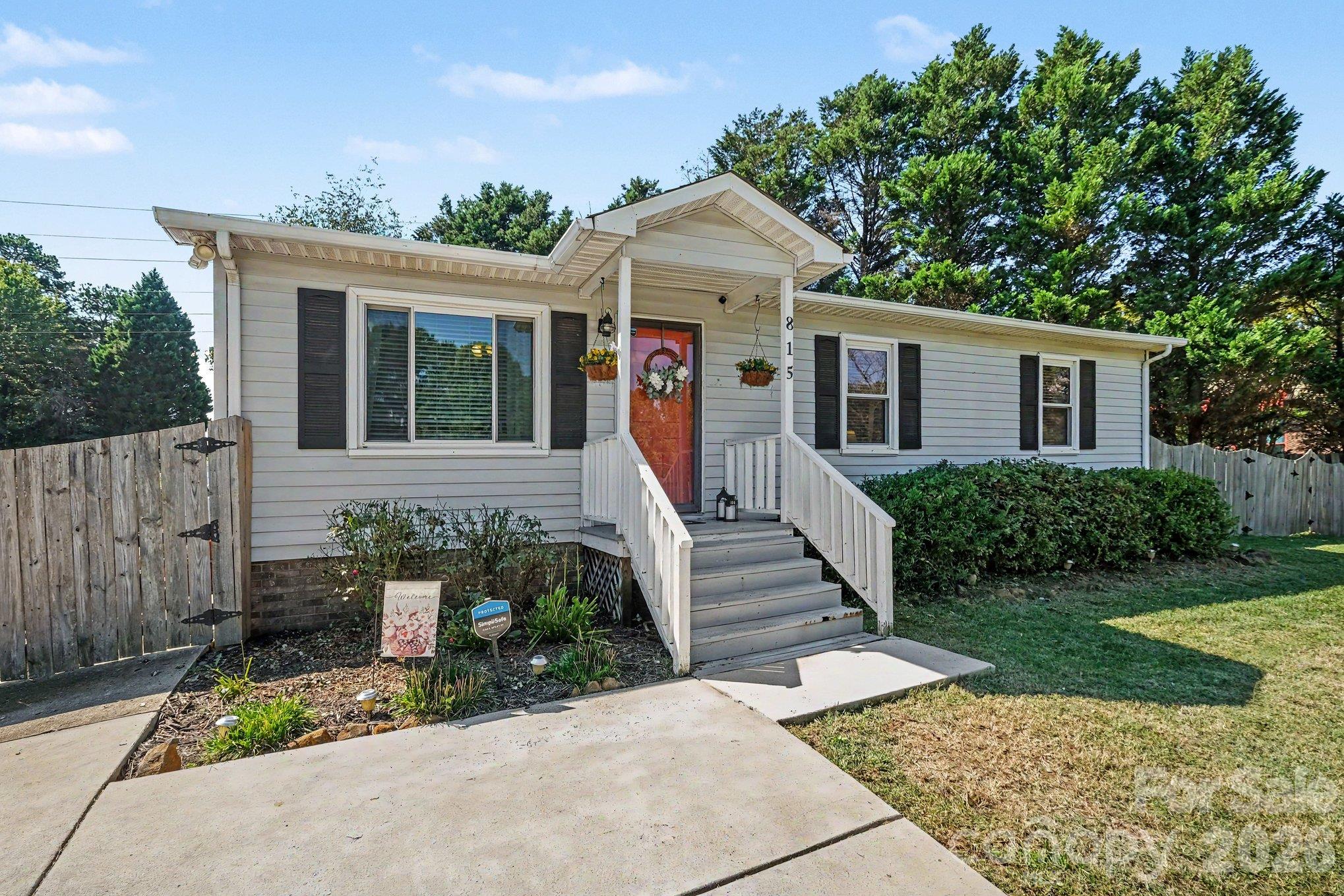 815 Mooresville Road — photo