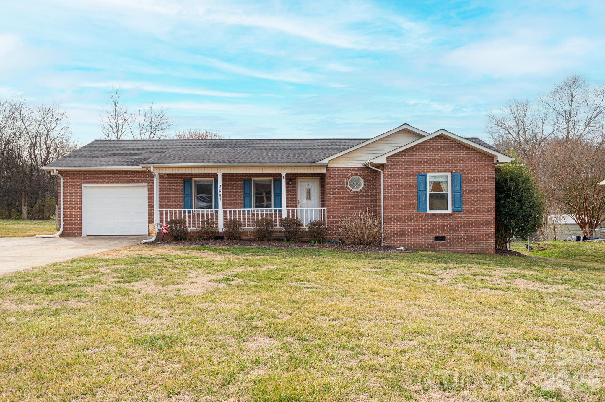2487 Ashford Drive — photo