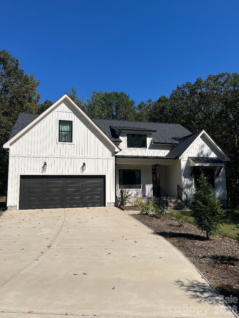 1115 Zeb Helms Road — photo