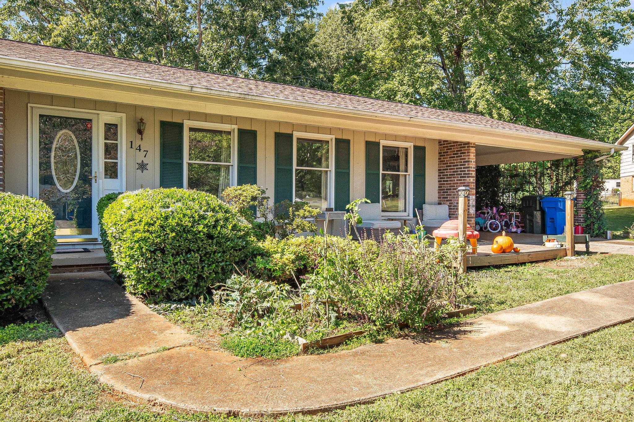 147 Ridgeland Drive, Rutherfordton, NC 28139 — photo 2
