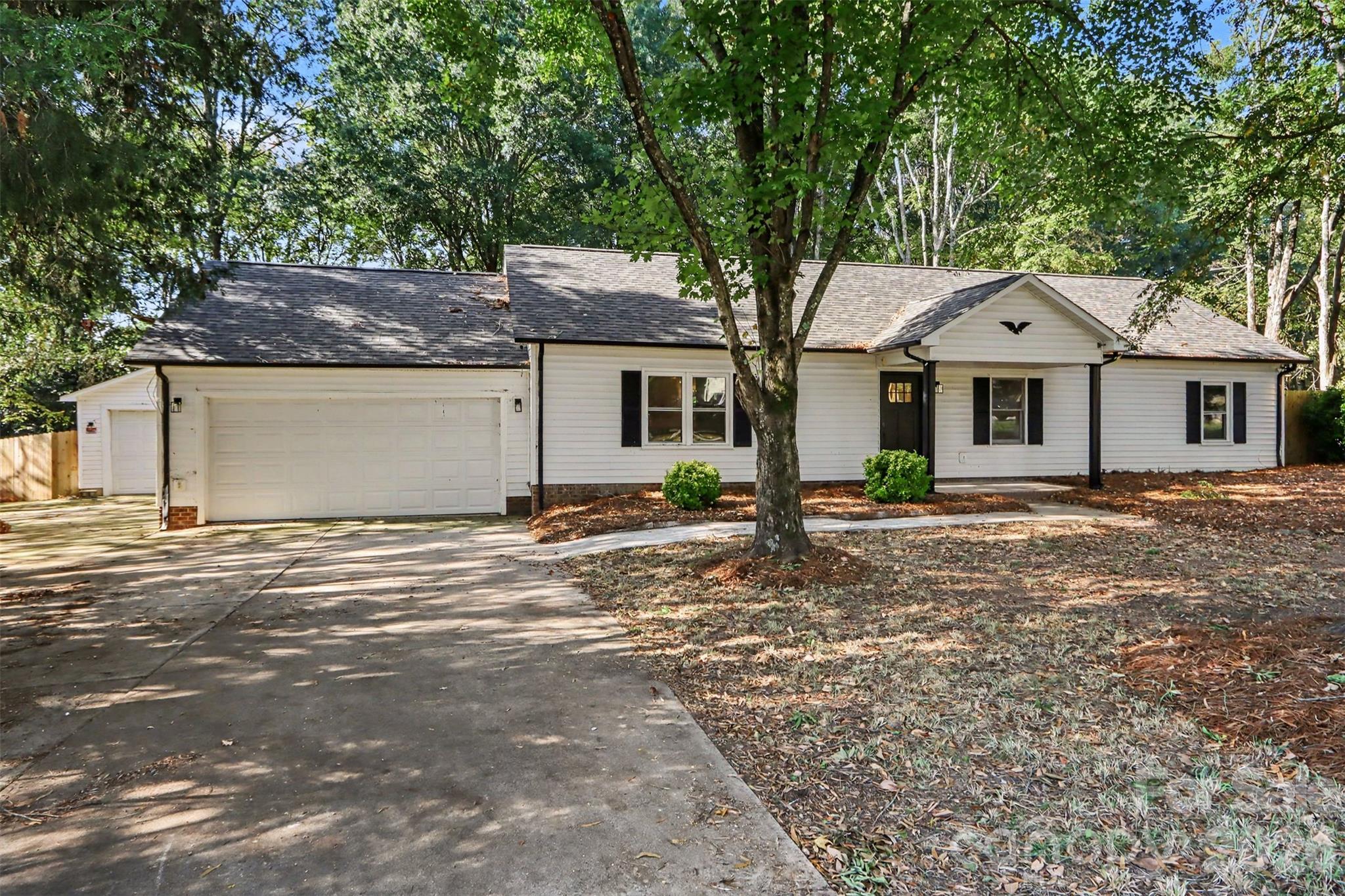 3758 Fieldcrest Circle NW — photo