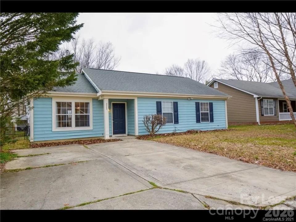 3203 Green Meadow Way — photo