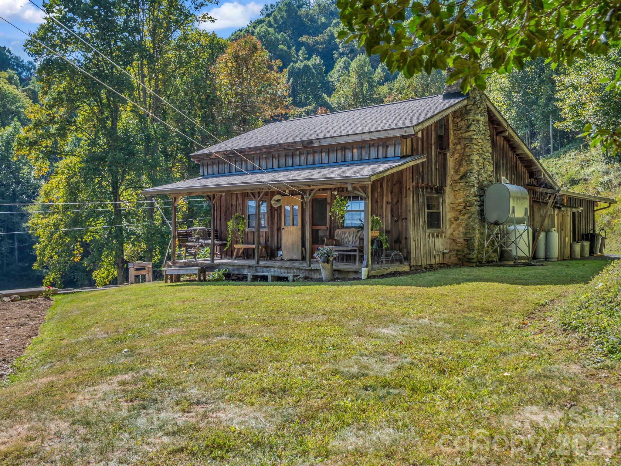 765 Hawk Ridge Lane — photo