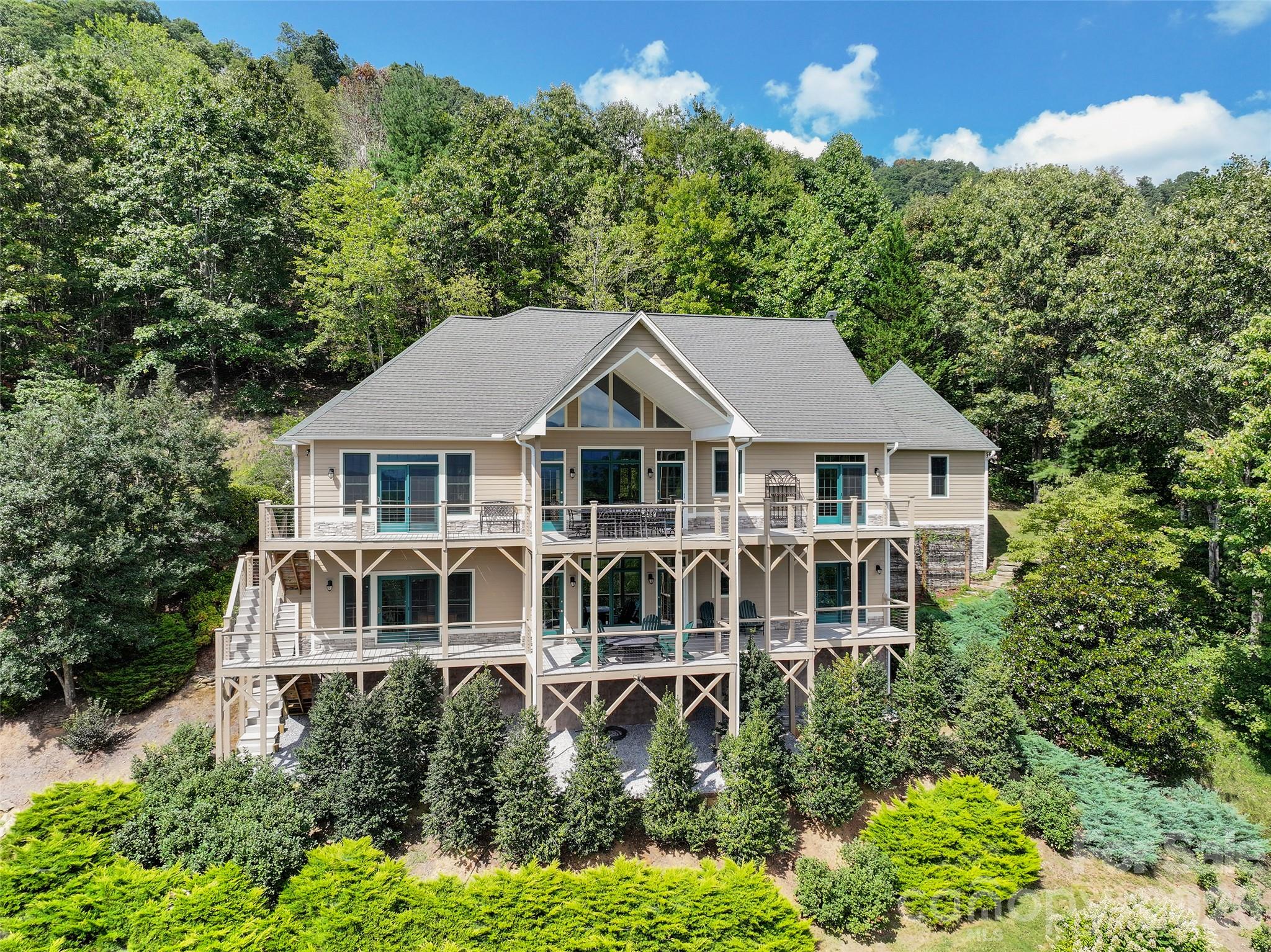 228 Inverness Drive — photo