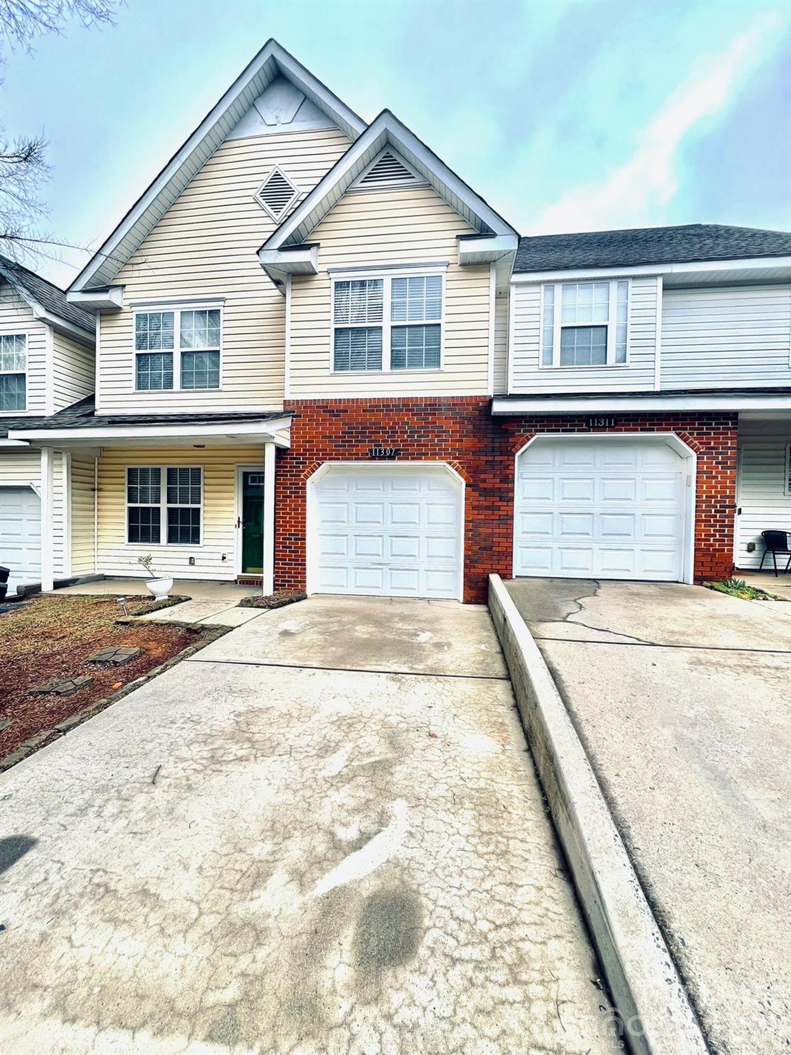 11307 Stone Trail Road — photo