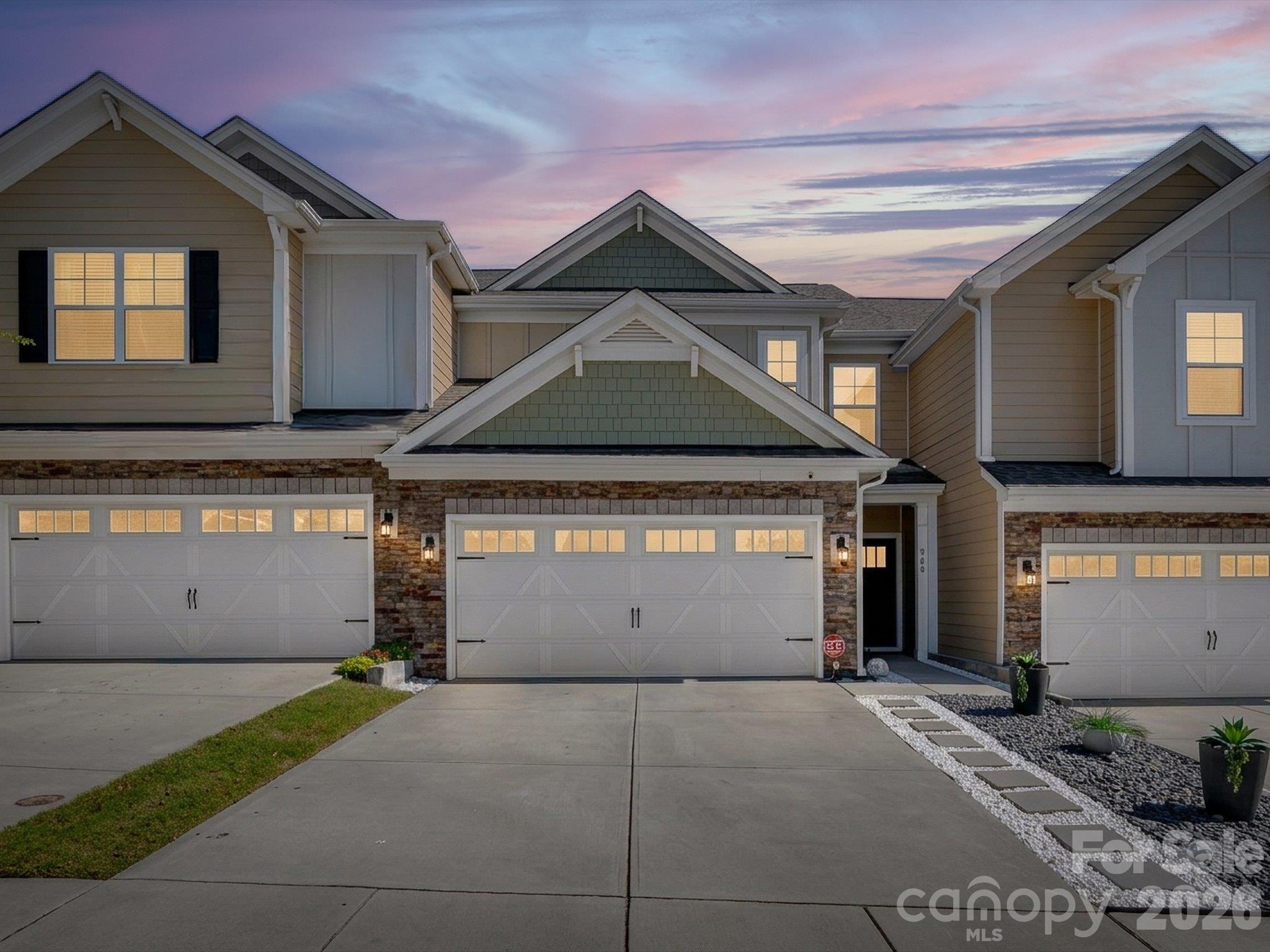968 Pennington Drive — photo