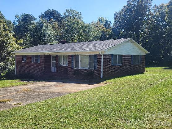 102 Garrison Drive — photo
