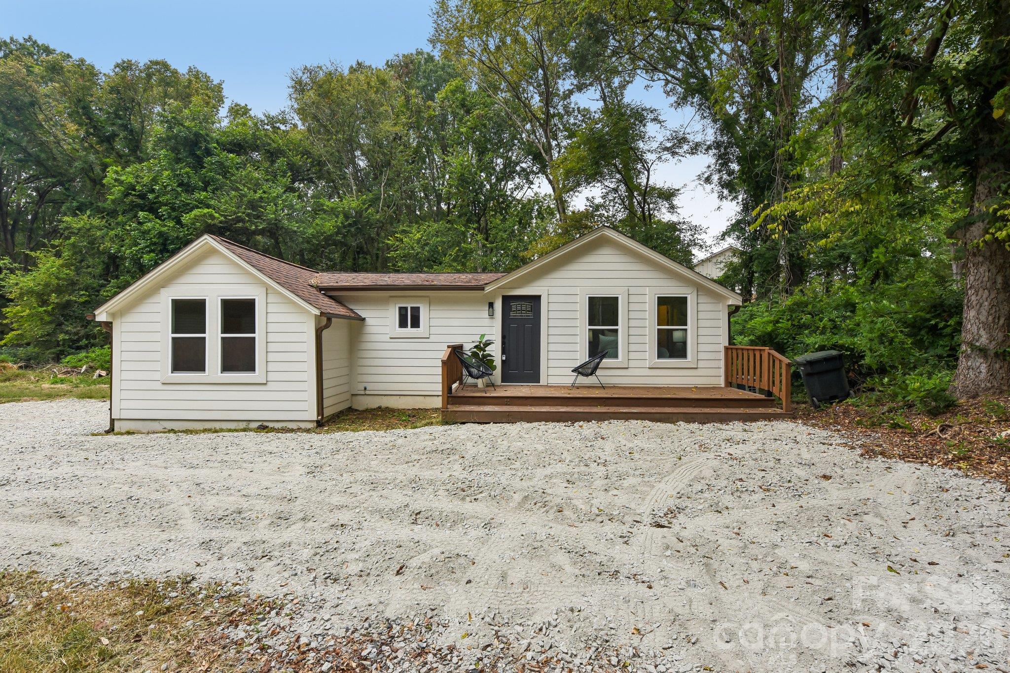 213 Kings Mountain Street Unit B — photo