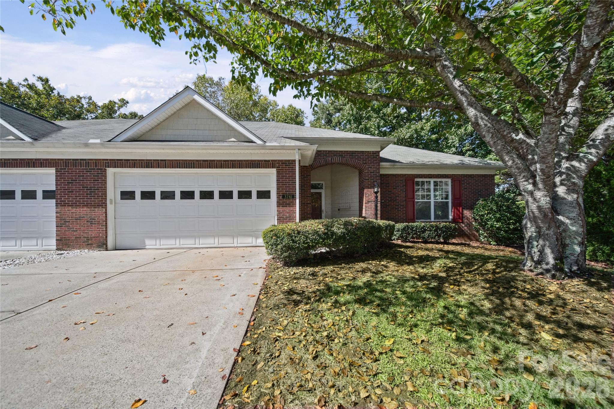 3741 Oak View Court — photo