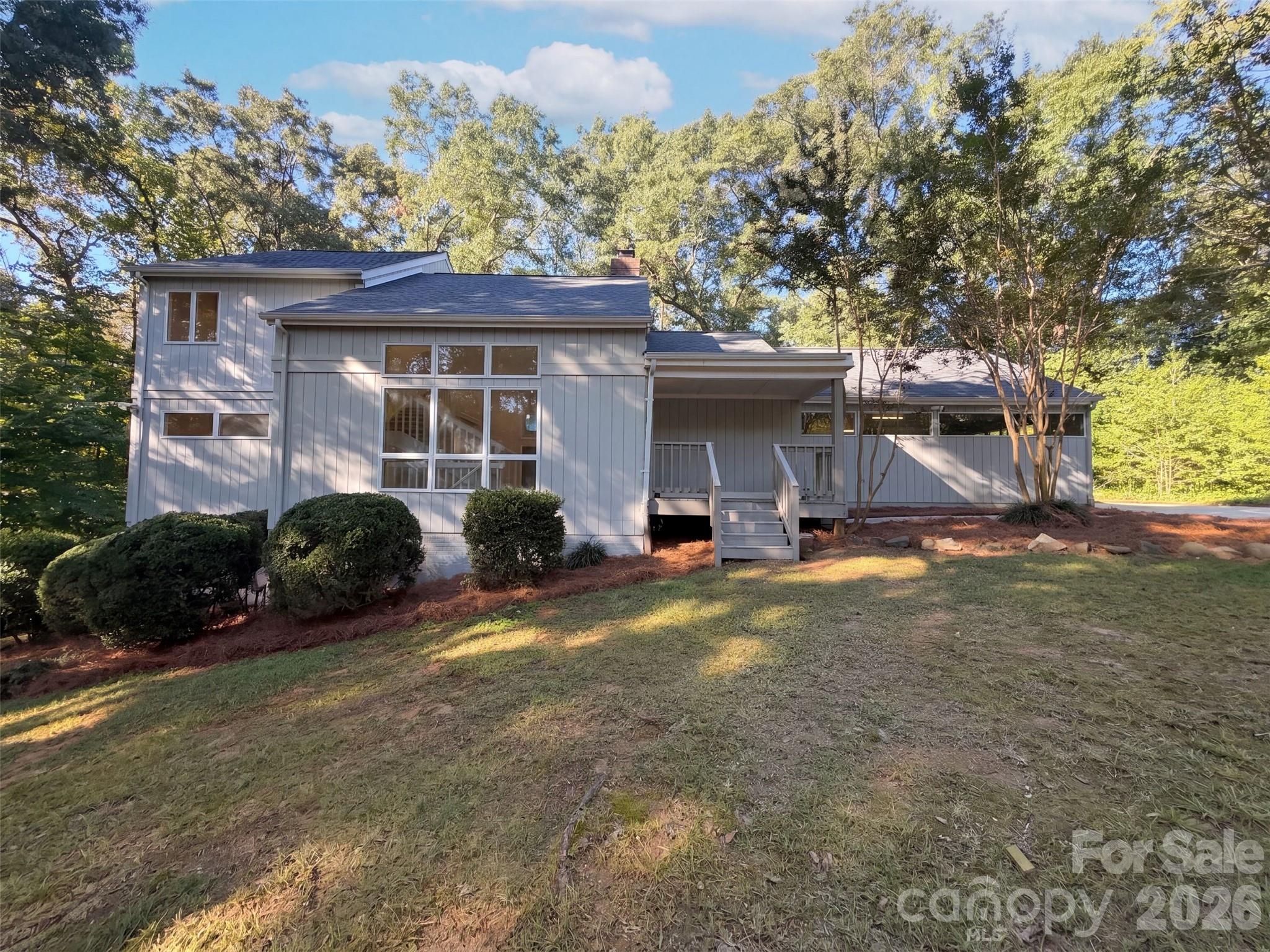 1801 Dogwood Court — photo